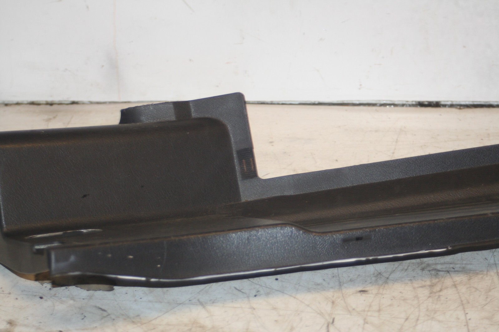MAZDA MX5 MK1. PASSENGER SIDE PILLAR TRIM NAO168521 - Image 4