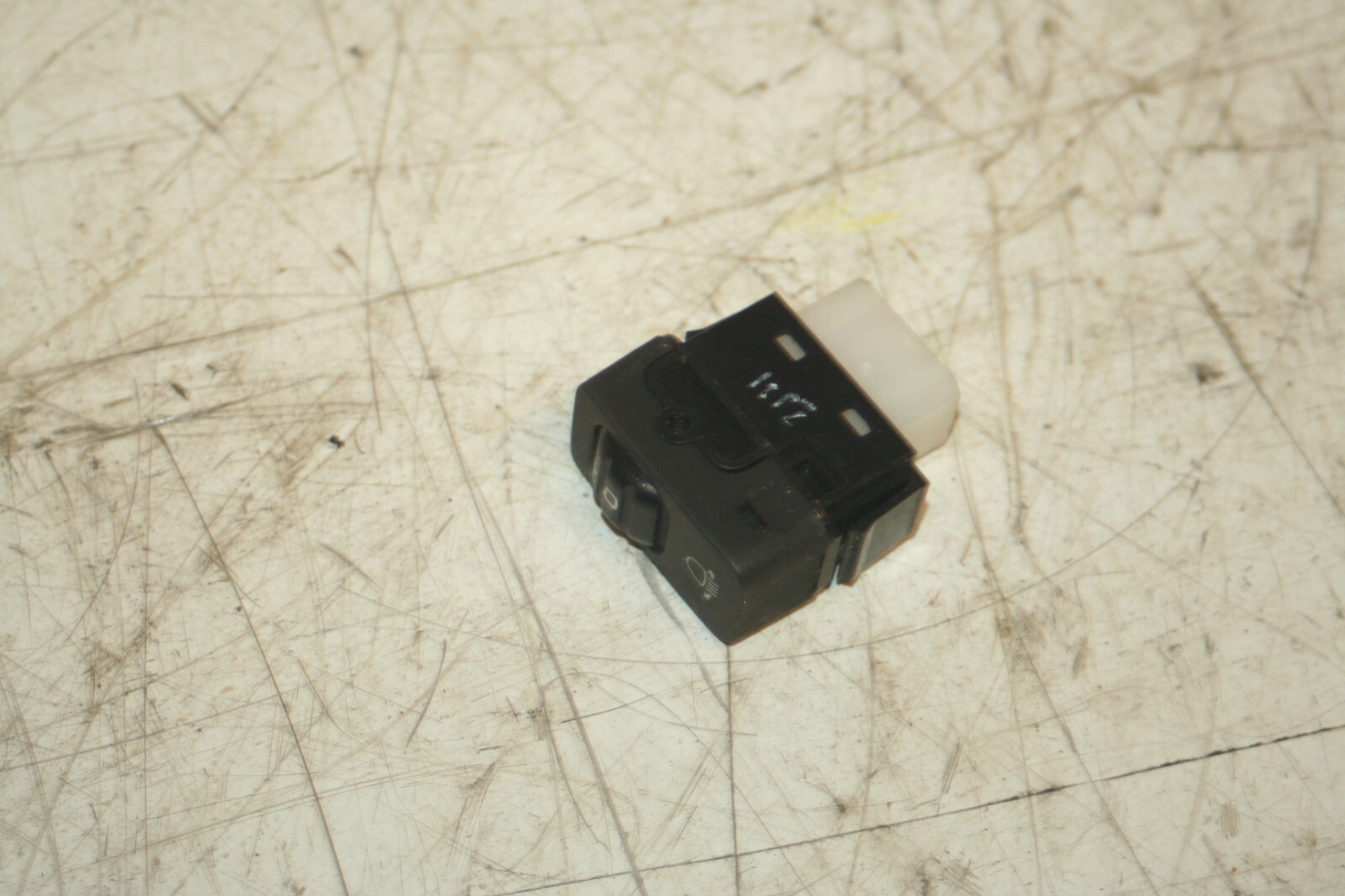 MAZDA MX5 MK1. HEAD LIGHT ADJUSTER SWITCH - Image 3