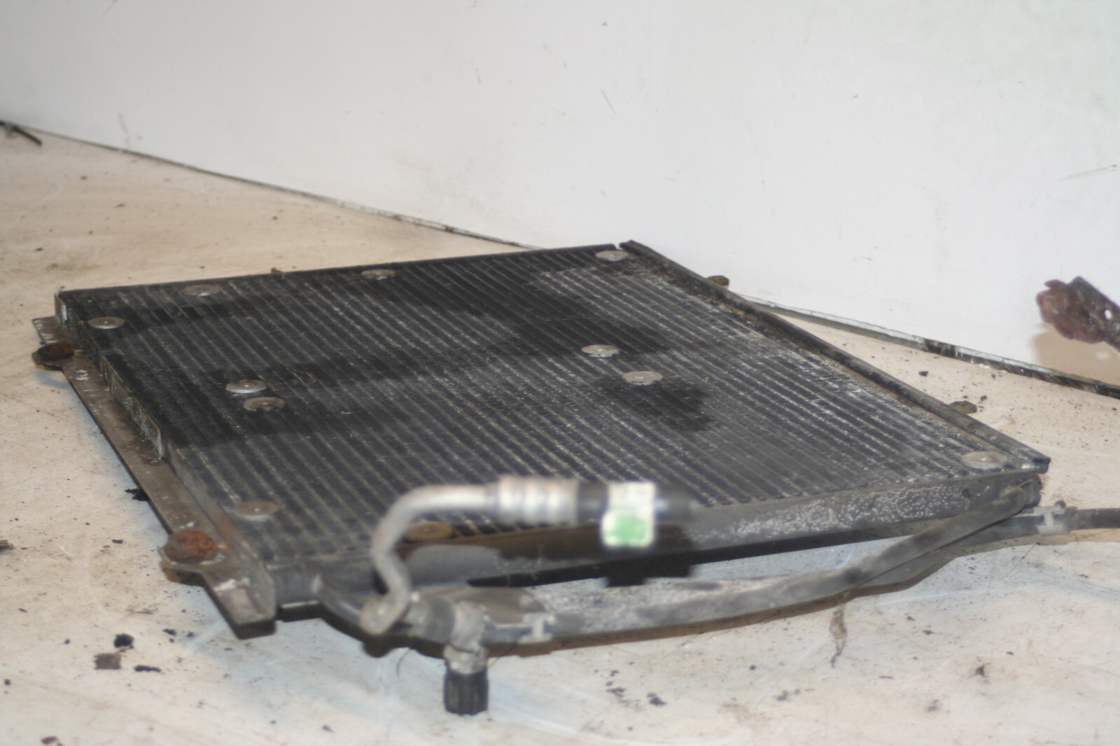 2000 MERCEDES C CLASS W202. RADIATOR AIR CON - Image 3