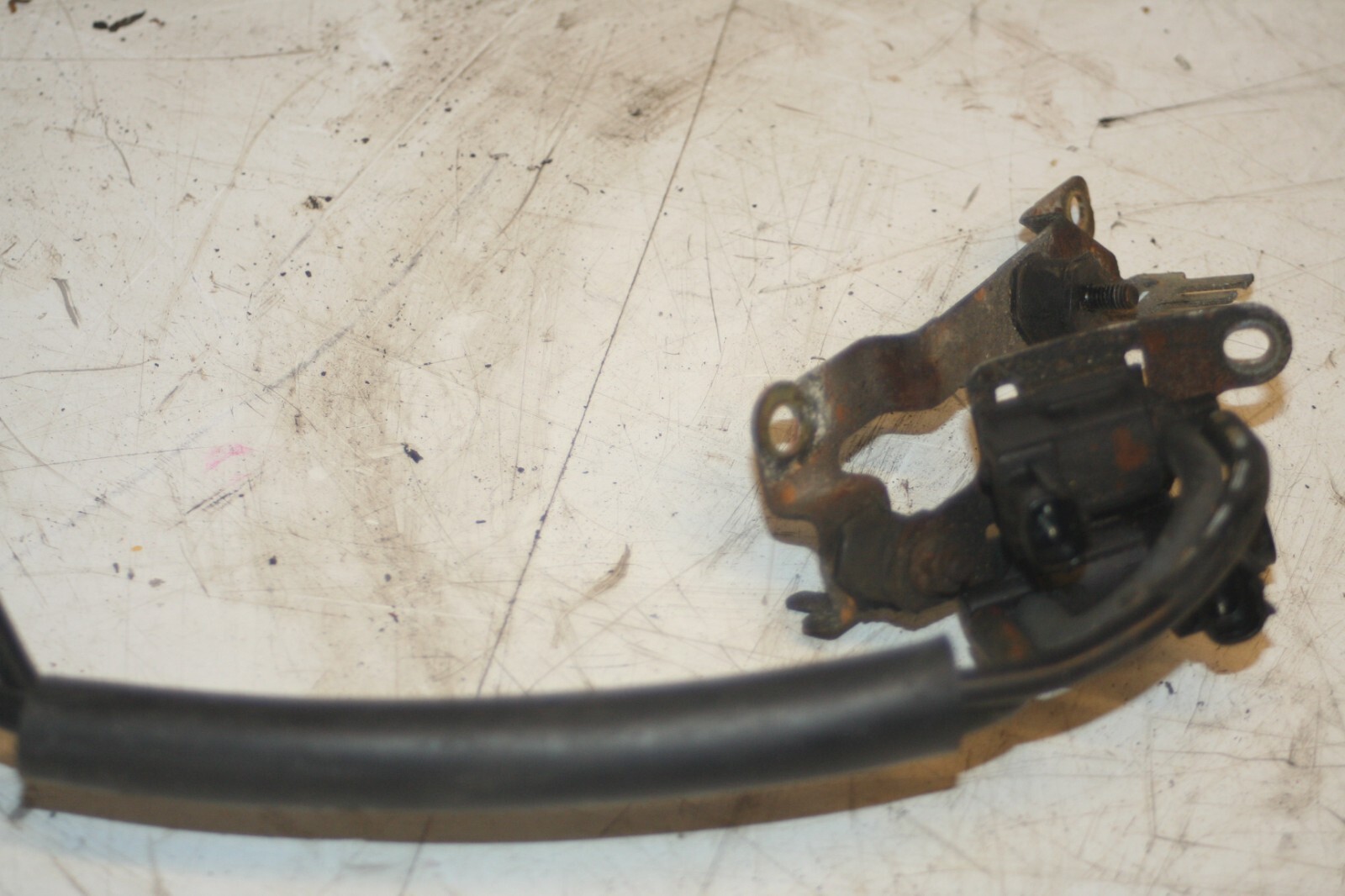 MAZDA MX5 MK1. SOLENOID VACUUM PUMP - Image 2