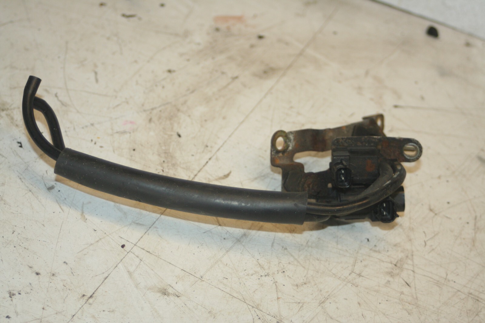 MAZDA MX5 MK1. SOLENOID VACUUM PUMP - Image 3