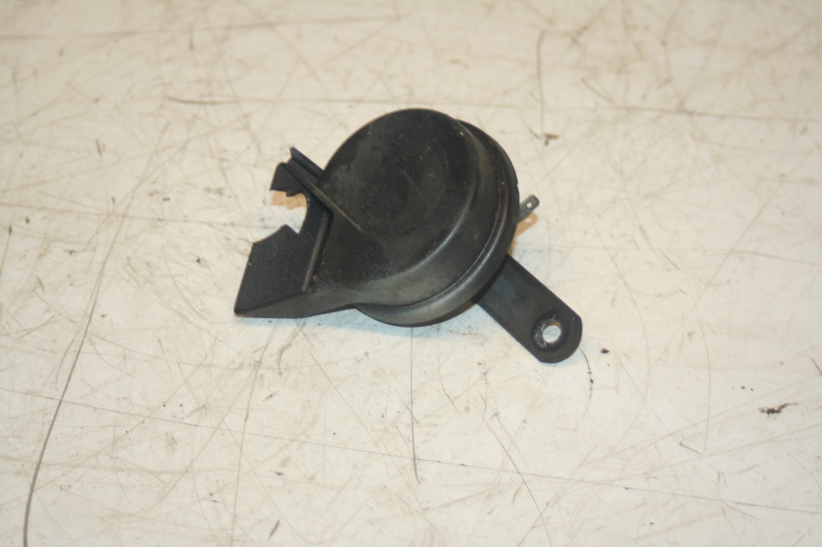 2000 MERCEDES C CLASS W202. HORN - Image 3