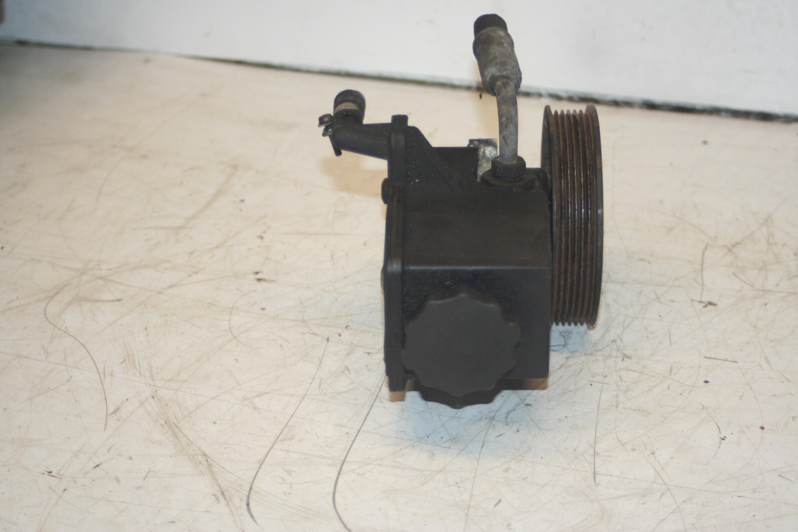 2000 MERCEDES C CLASS W202. POWER STEERING PUMP - Image 4