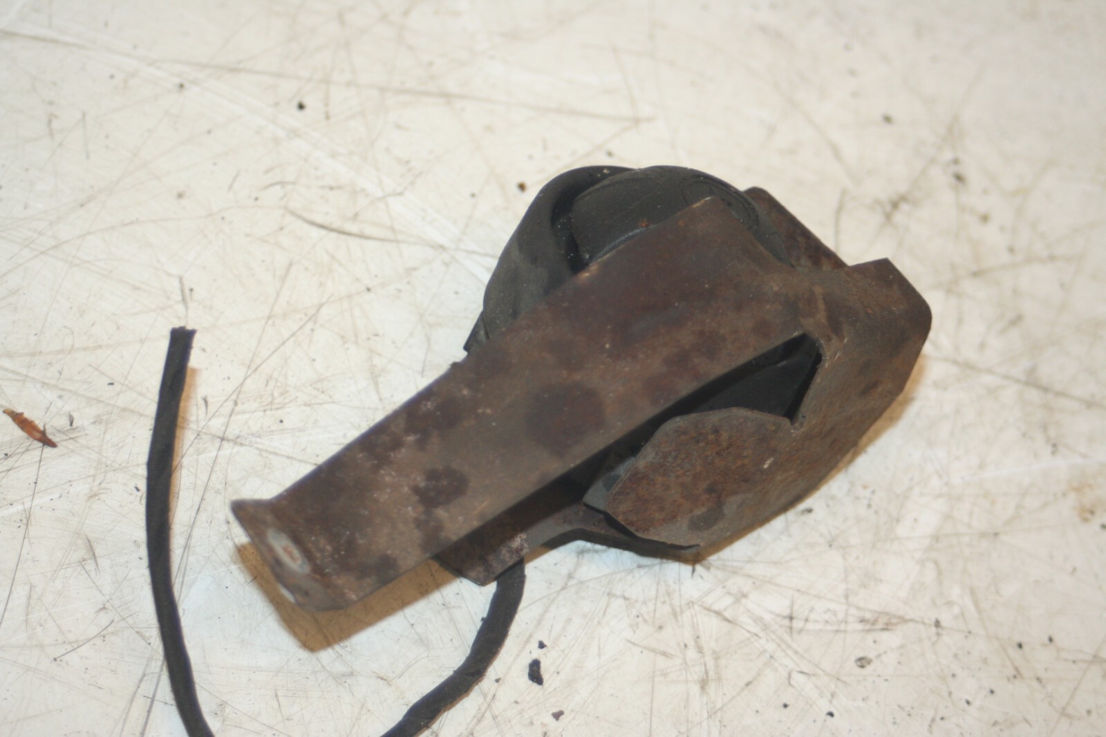 2000 MERCEDES C CLASS W202. HORN - Image 4