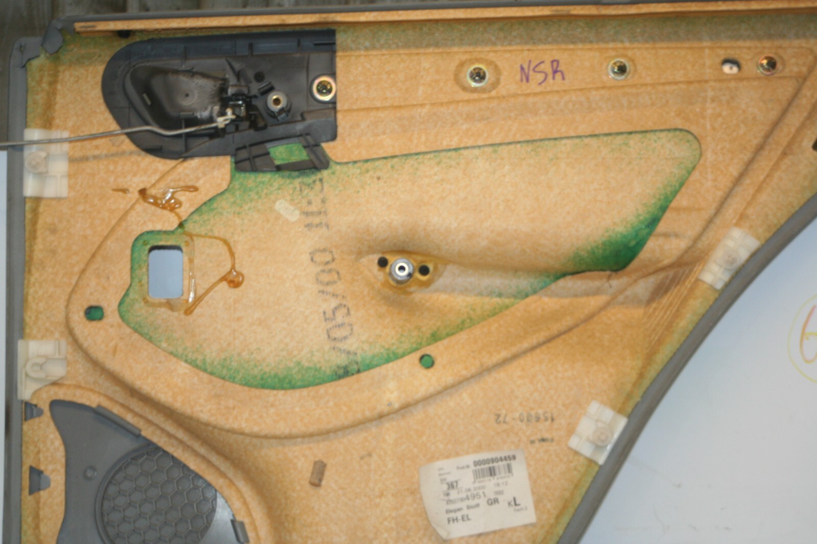 2000 MERCEDES C CLASS W202. PASSENGER SIDE REAR DOOR CARD - Image 4
