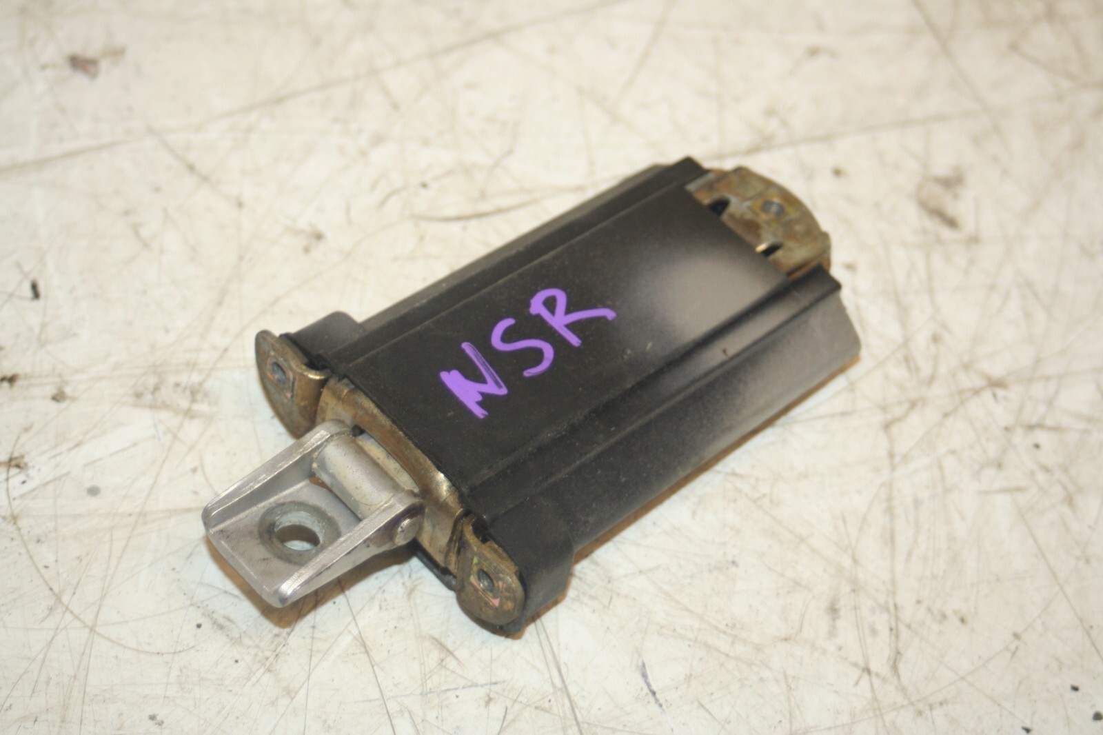 2000 MERCEDES C CLASS W202. PASSENGER SIDE REAR DOOR STAY CHECK STRAP