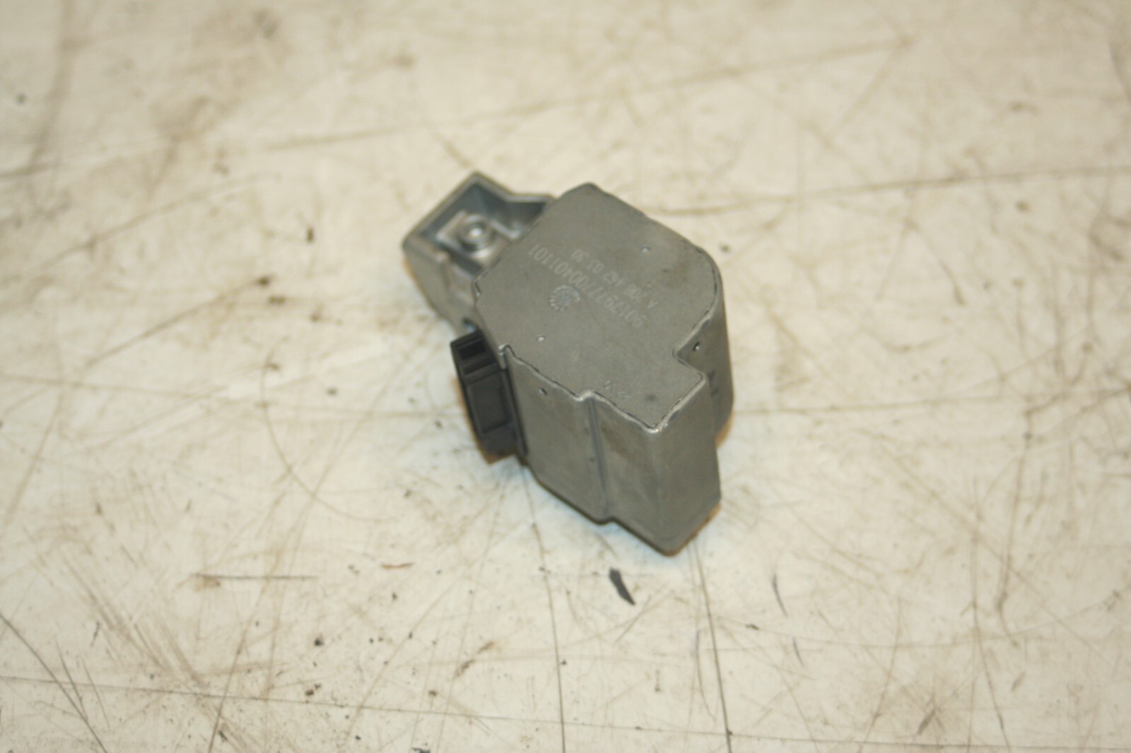 2000 MERCEDES C CLASS W202. A2084620330 IGNITION STEERING LOCK
