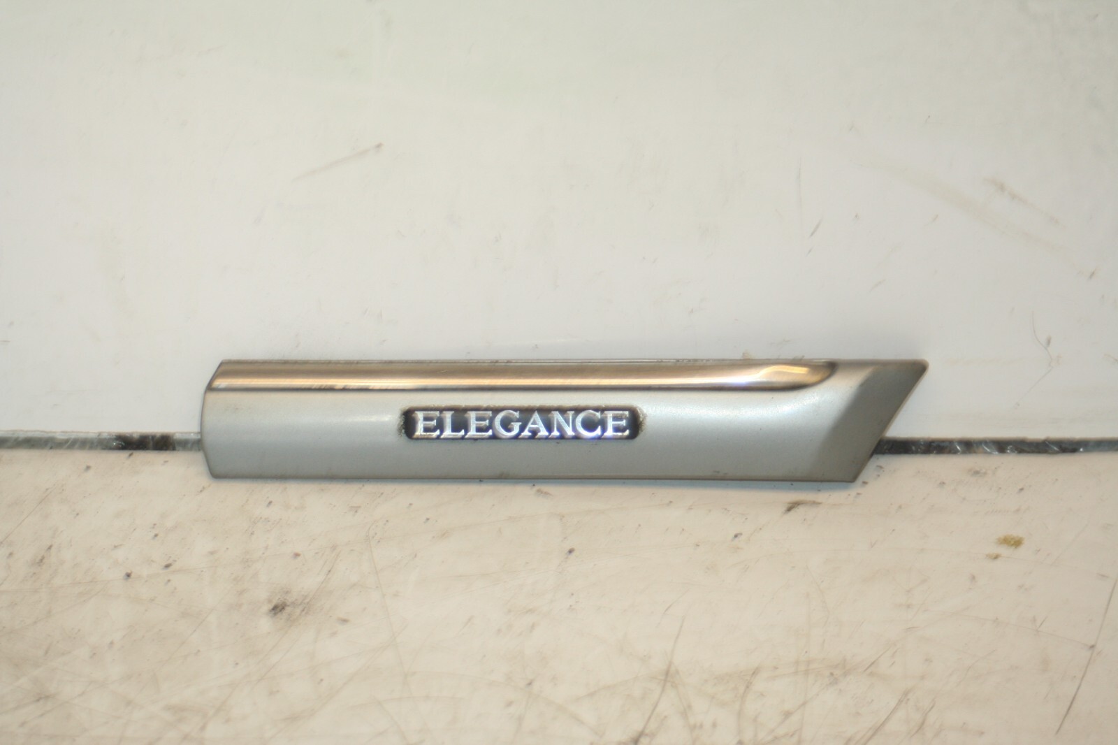 2000 MERCEDES C CLASS W202. SIDE TRIM IN SILVER