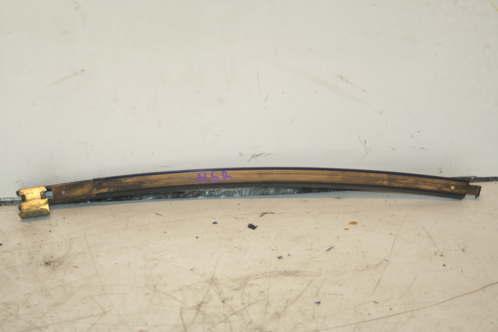 2000 MERCEDES C CLASS W202. PASSENGER SIDE REAR WINDOW RUNNER GUIDE