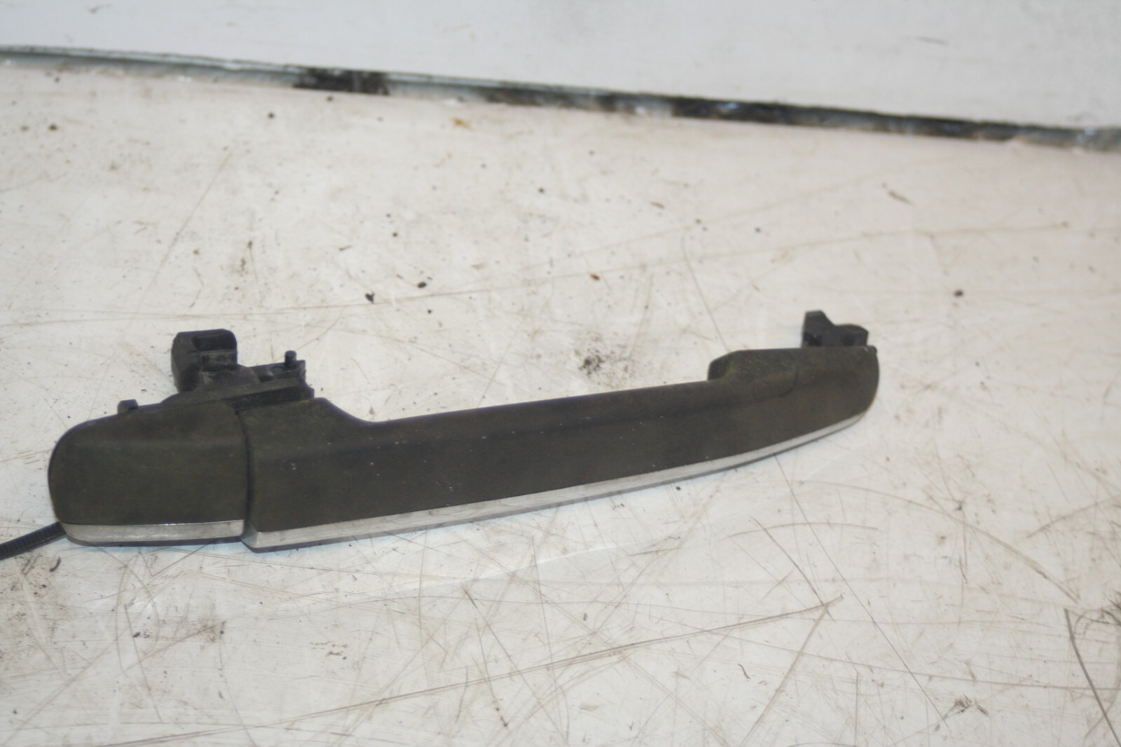2000 MERCEDES C CLASS W202. PASSENGER SIDE REAR DOOR HANDLE