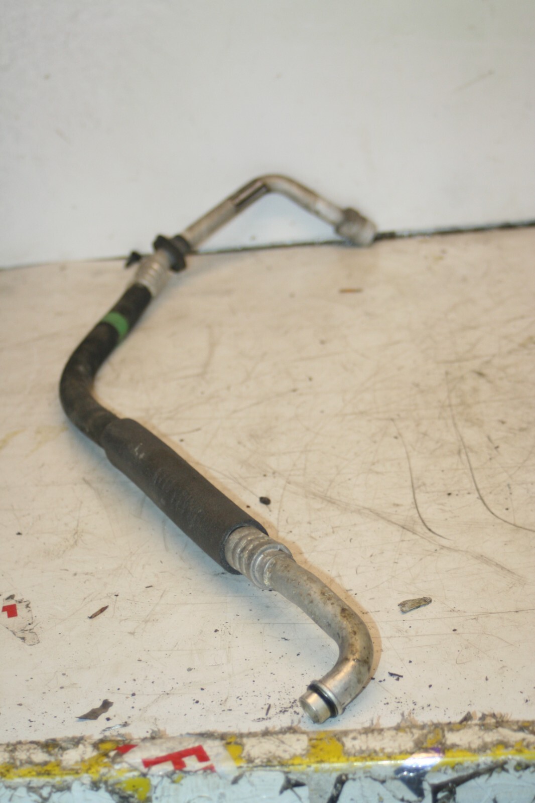 2000 MERCEDES C CLASS W202. AIR CON PIPE - Image 2