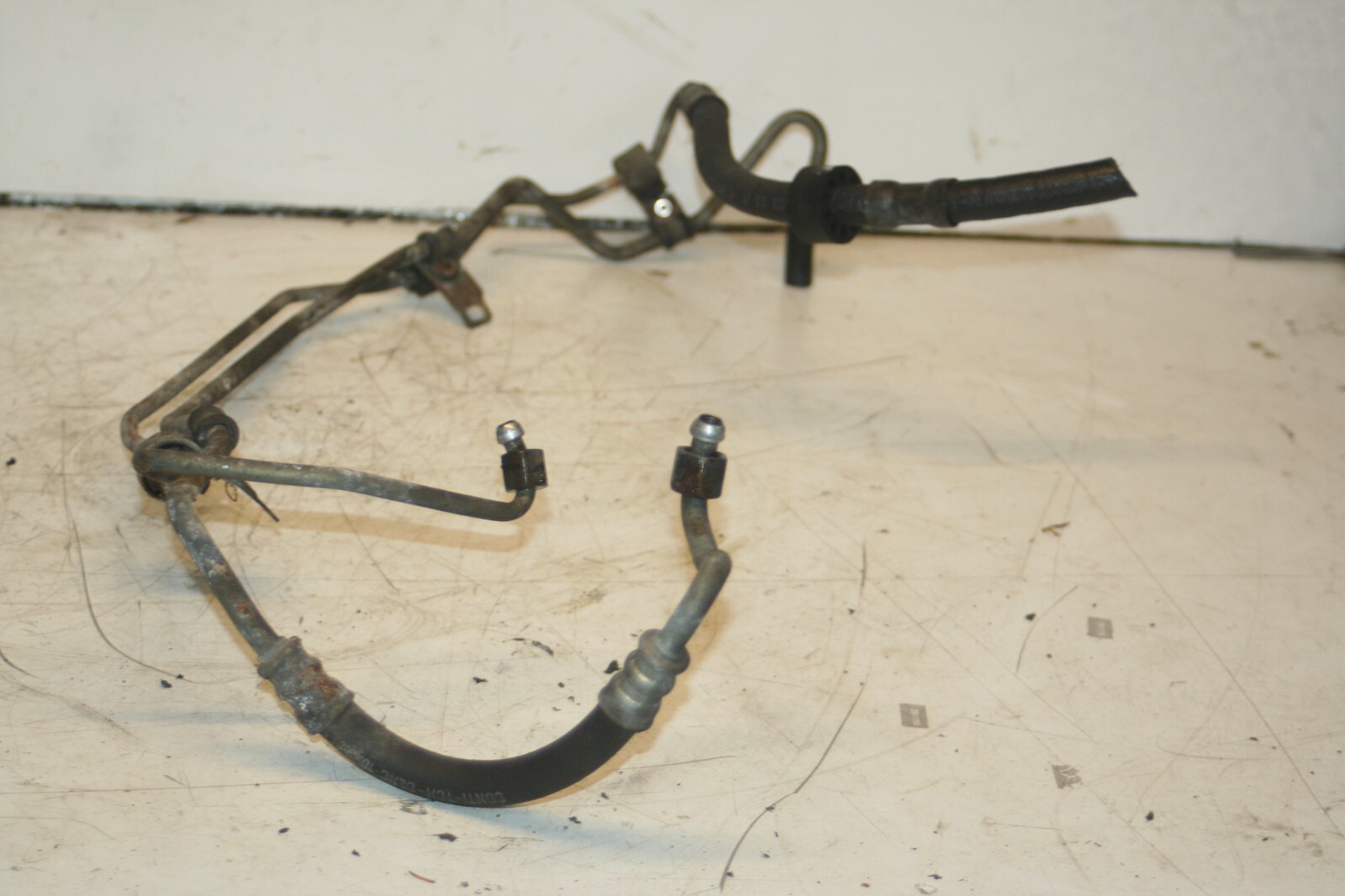 2000 MERCEDES C CLASS W202. POWER STEERING PIPES - Image 3