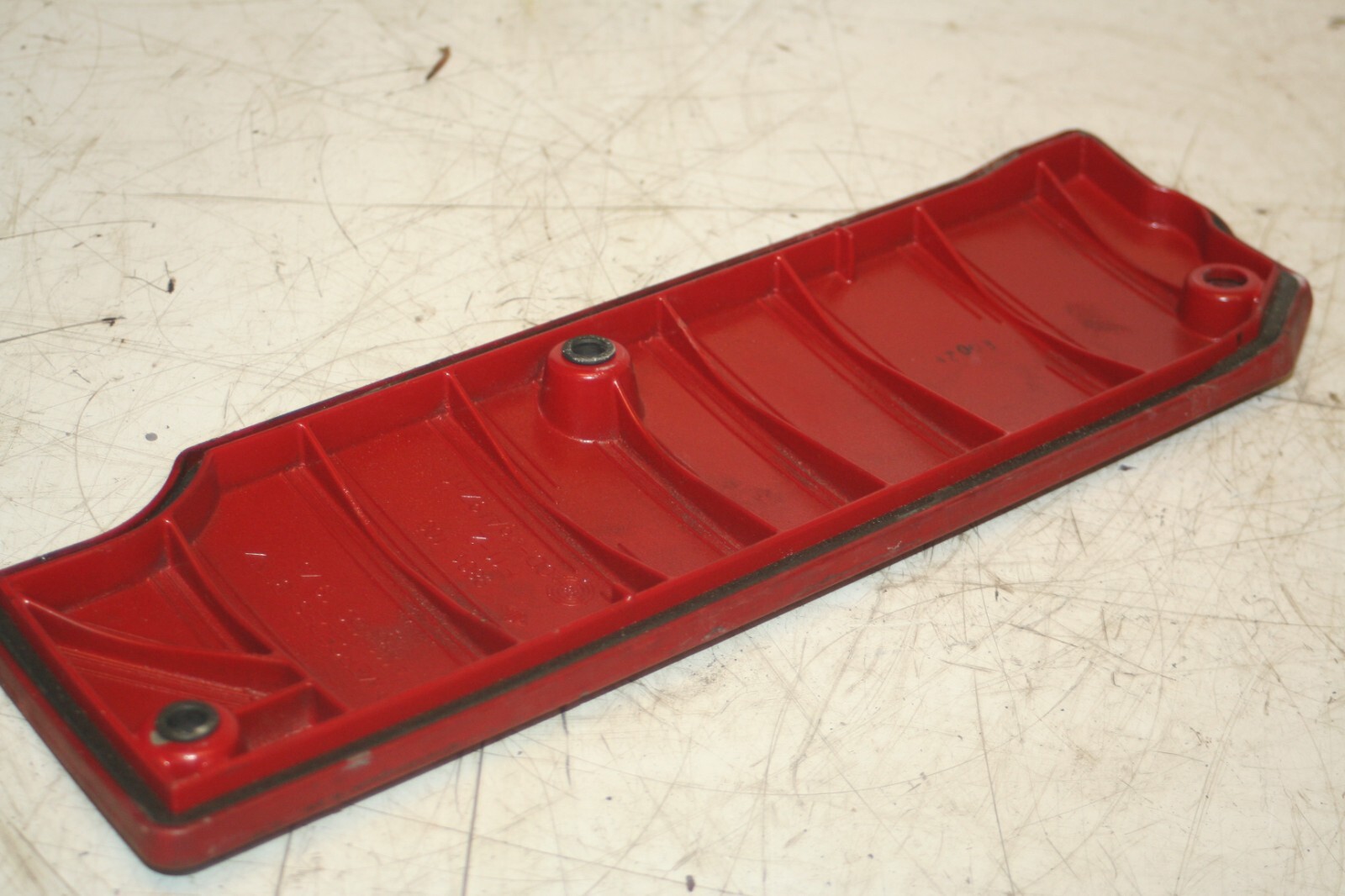 2000 MERCEDES C CLASS W202. COMPRESSOR ENGINE COVER - Image 3