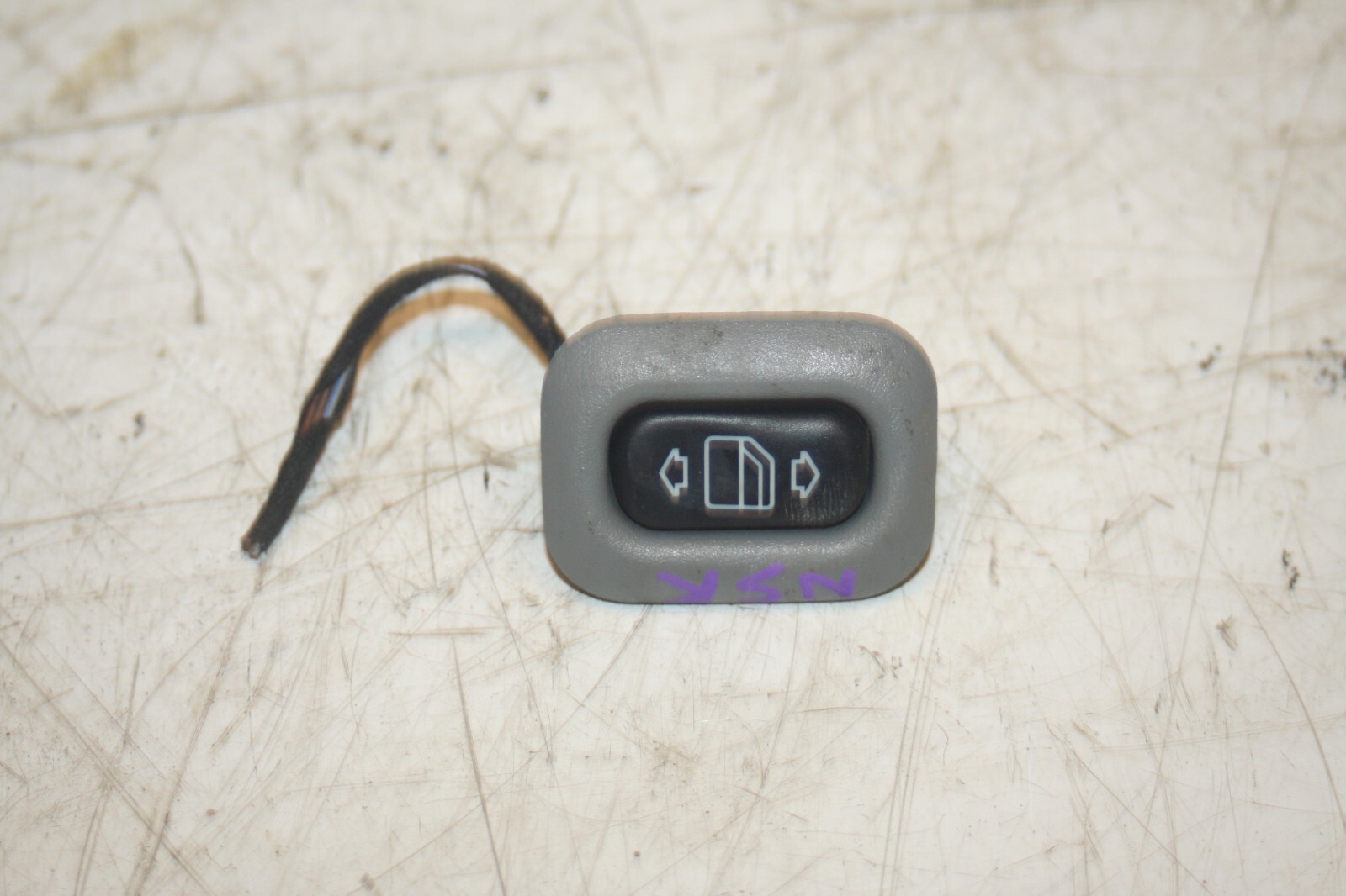 2000 MERCEDES C CLASS W202. WINDOW SWITCH