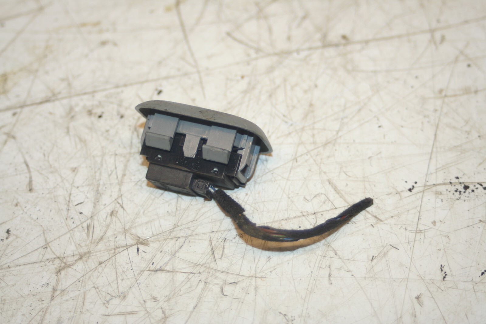 2000 MERCEDES C CLASS W202. WINDOW SWITCH - Image 3