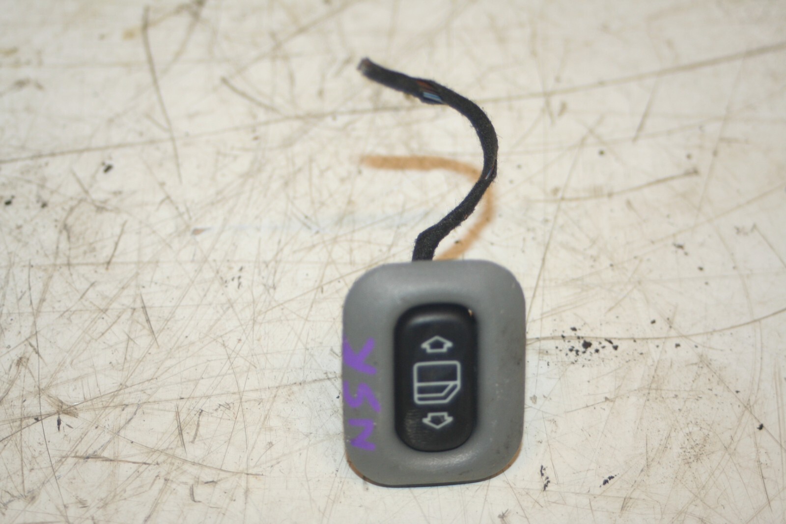 2000 MERCEDES C CLASS W202. WINDOW SWITCH - Image 5