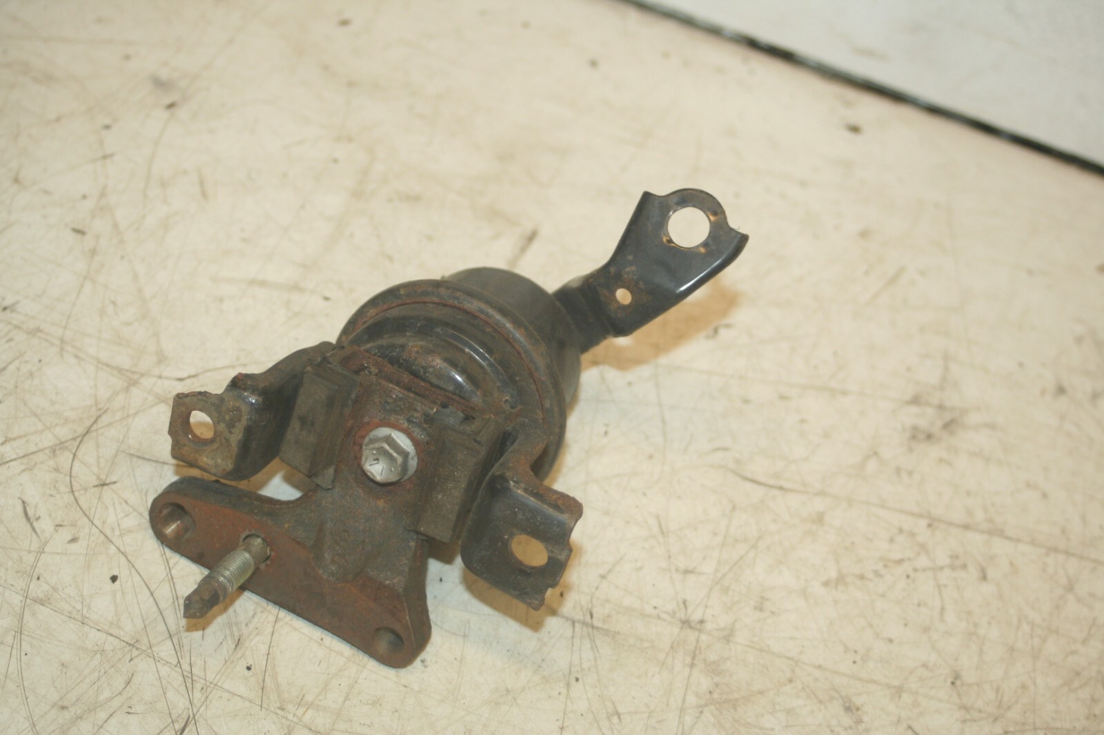 (98) TOYOTA RAV 4 MK1. ENGINE MOUNT - Image 3
