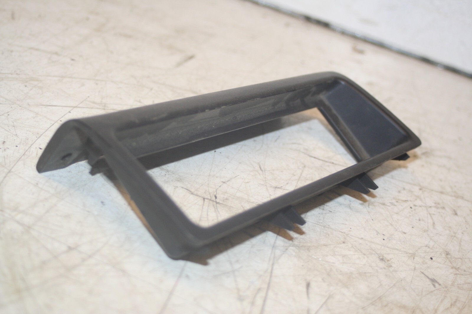 (98) TOYOTA RAV 4 MK1. DISPLAY SCREEN SURROUND - Image 2