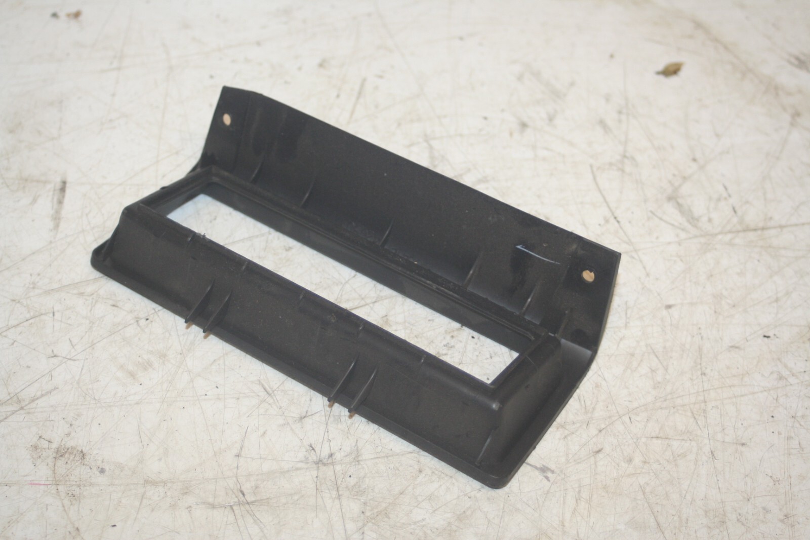 (98) TOYOTA RAV 4 MK1. DISPLAY SCREEN SURROUND - Image 4