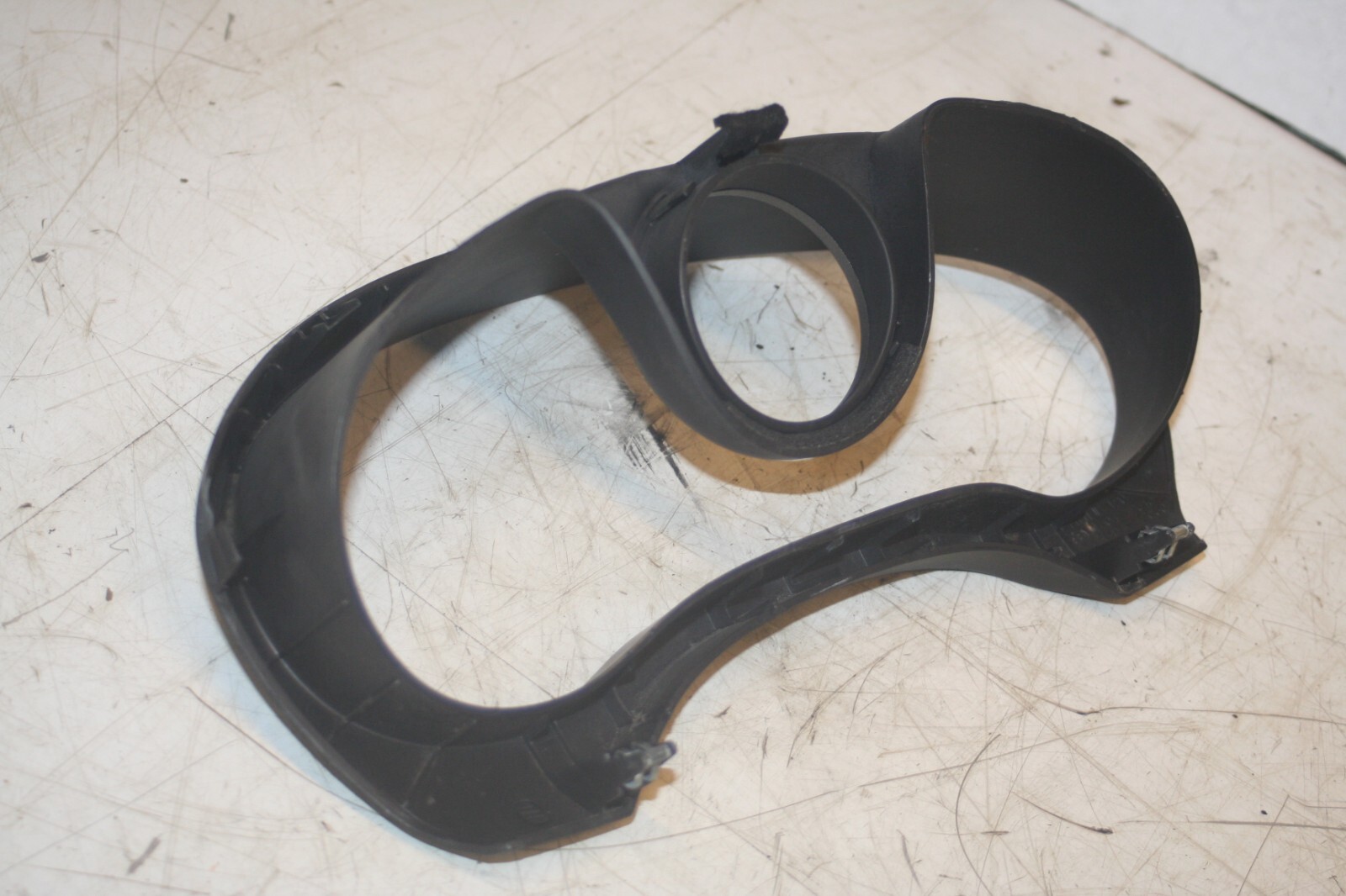 (99) TOYOTA RAV 4 3 DOOR. SPEEDOMETER DISPLAY SURROUND - Image 3