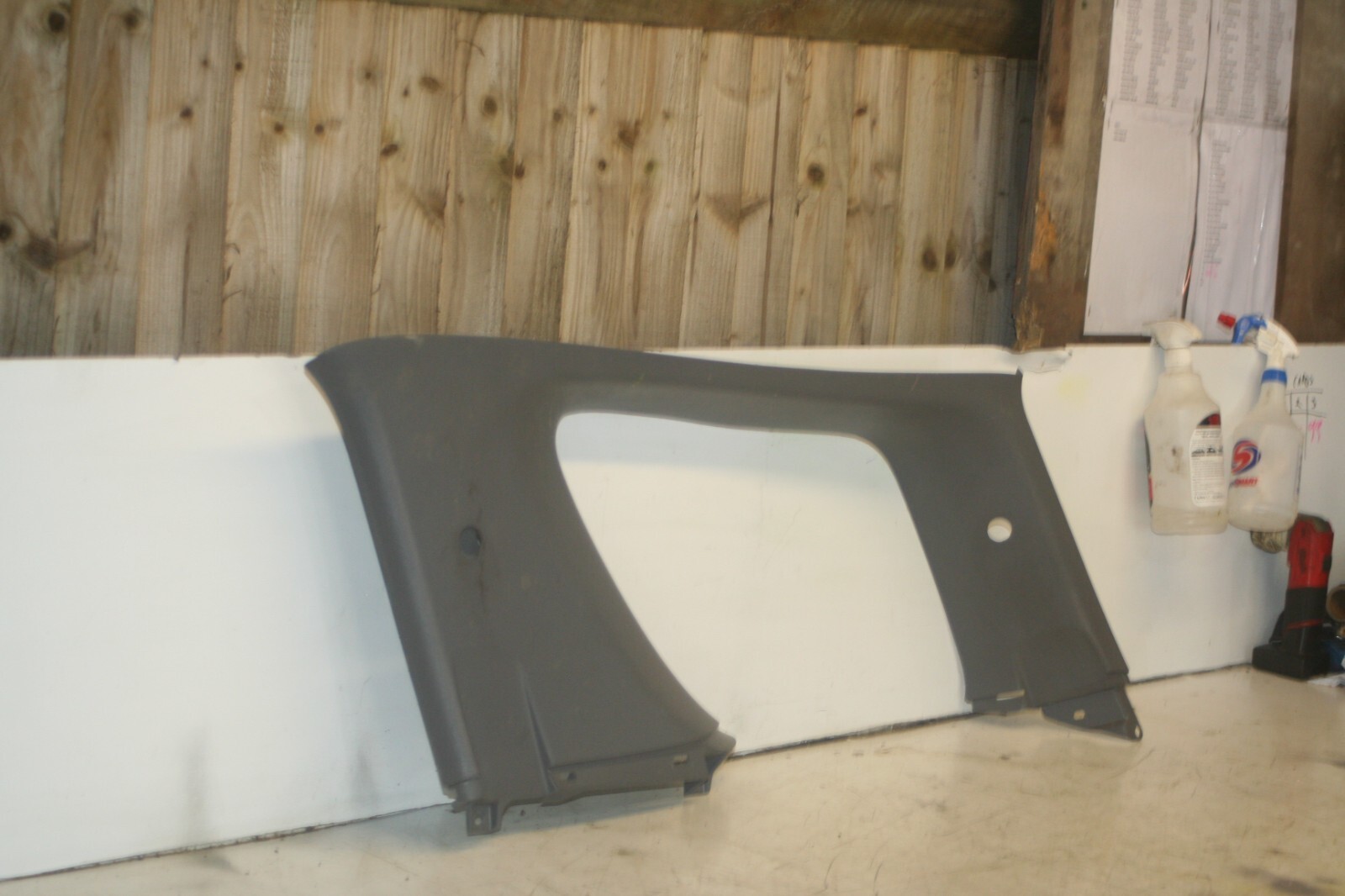 (99) TOYOTA RAV 4 3 DOOR. PASSENGER SIDE REAR UPPER TRIM - Image 3