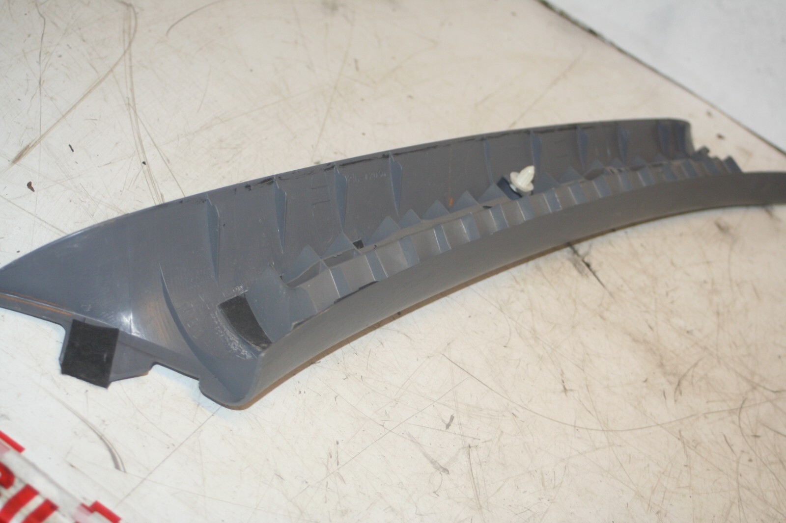 (99) TOYOTA RAV 4 3 DOOR. A PILLAR TRIM PASSENGER SIDE - Image 2