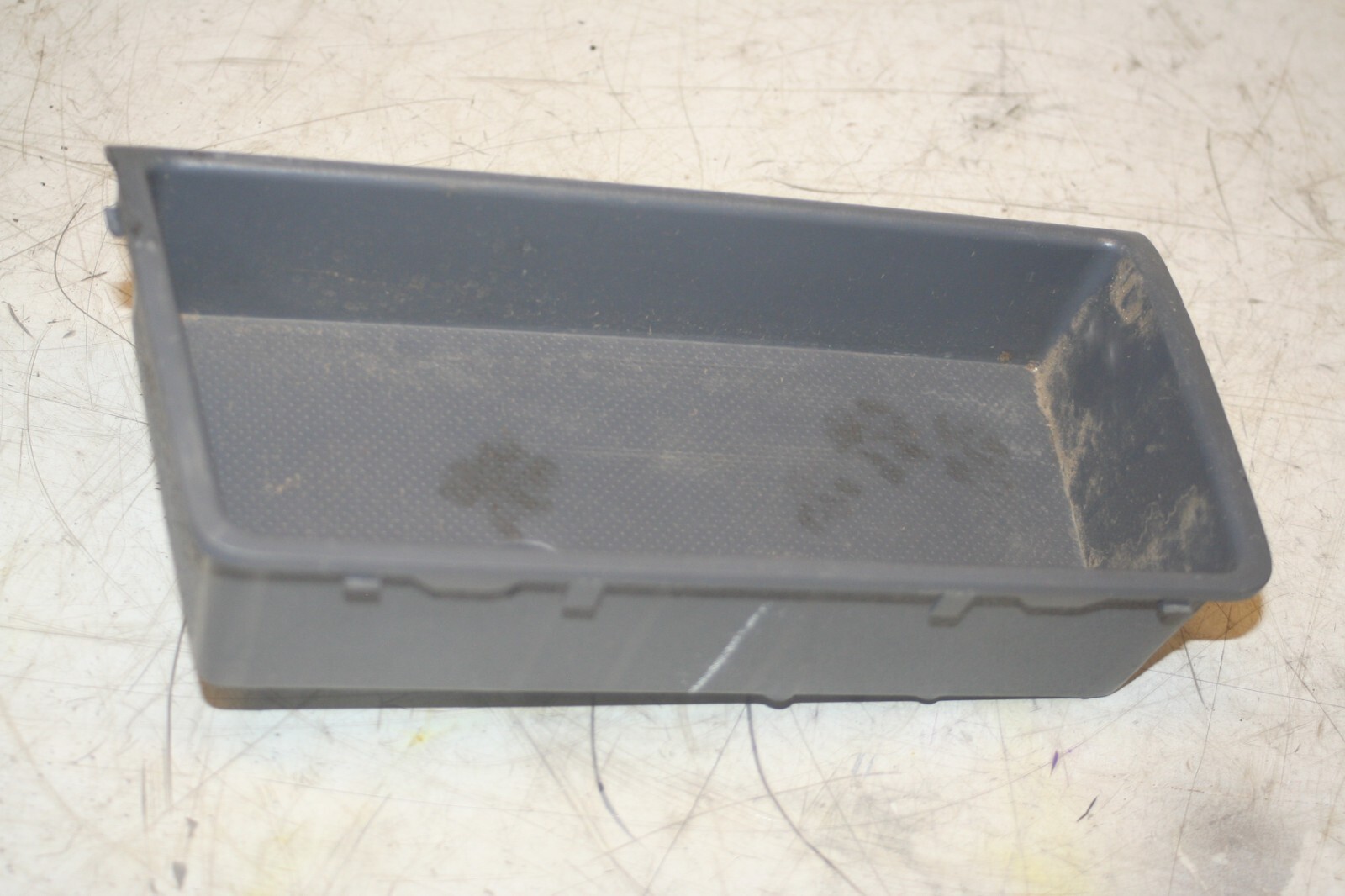 (99) TOYOTA RAV 4 3 DOOR. BOOT STORAGE POCKET 62594-42030