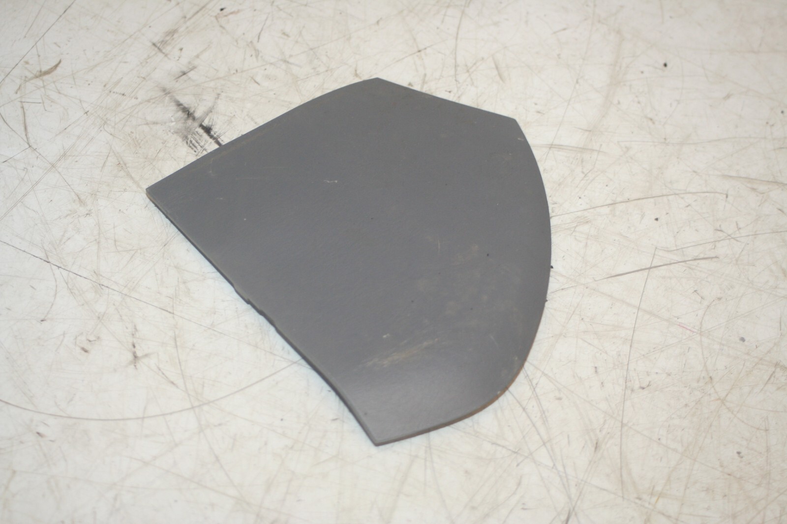 (99) TOYOTA RAV 4 3 DOOR. DASHBOARD END TRIM 55317-42010