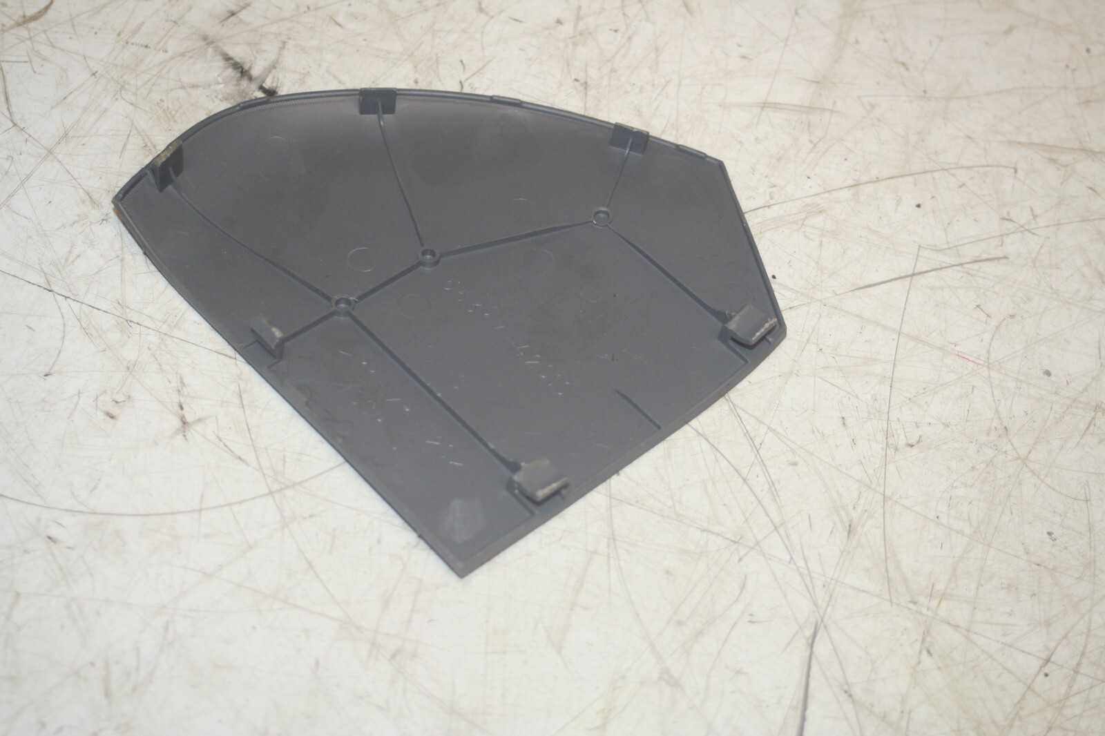 (99) TOYOTA RAV 4 3 DOOR. DASHBOARD END TRIM 55317-42010 - Image 2
