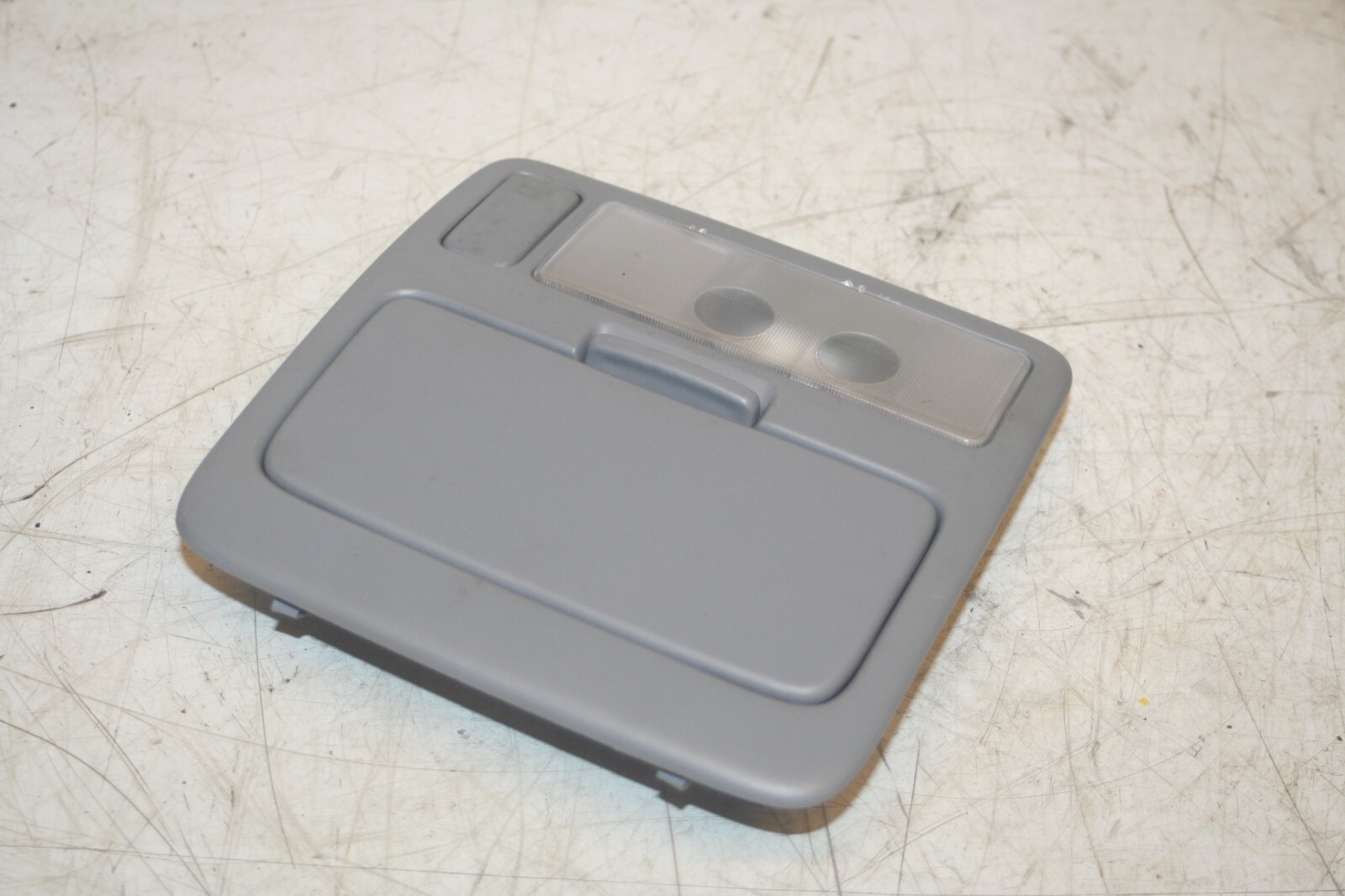 (99) TOYOTA RAV 4 3 DOOR. INTERIOR LIGHT WITH GLASSES STORAGE
