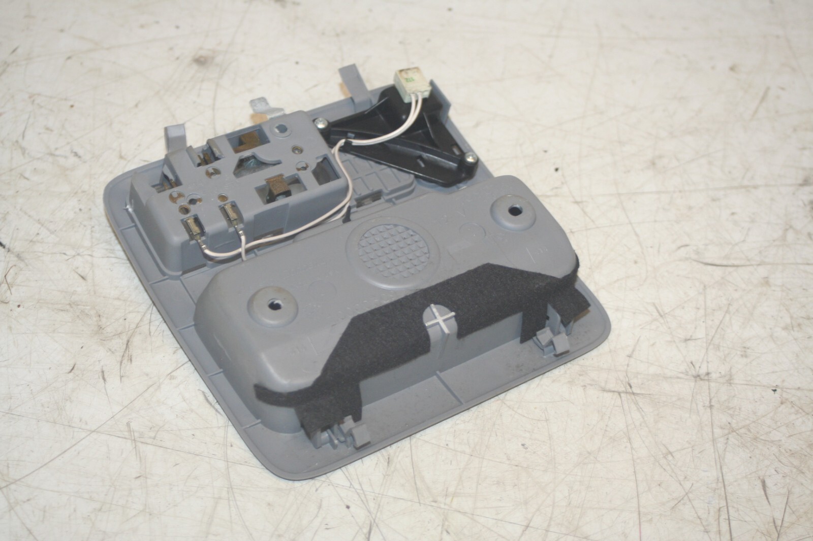 (99) TOYOTA RAV 4 3 DOOR. INTERIOR LIGHT WITH GLASSES STORAGE - Image 5