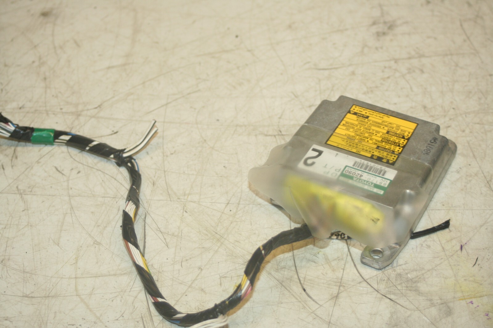 (99) TOYOTA RAV 4 3 DOOR. 89170-42090 AIRBAG ECU SENSOR - Image 3