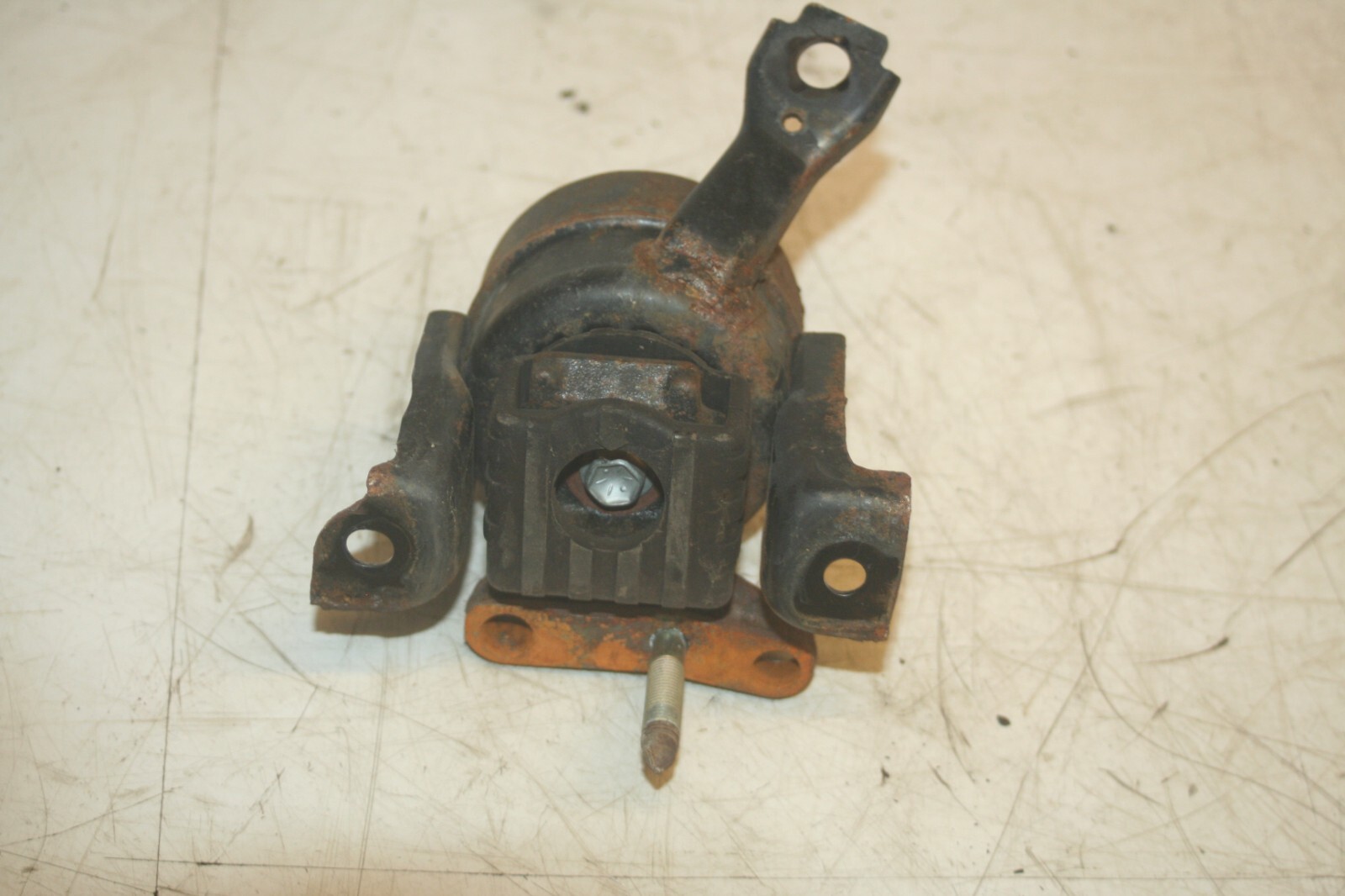 (99) TOYOTA RAV 4 3 DOOR. ENGINE MOUNT - Image 3