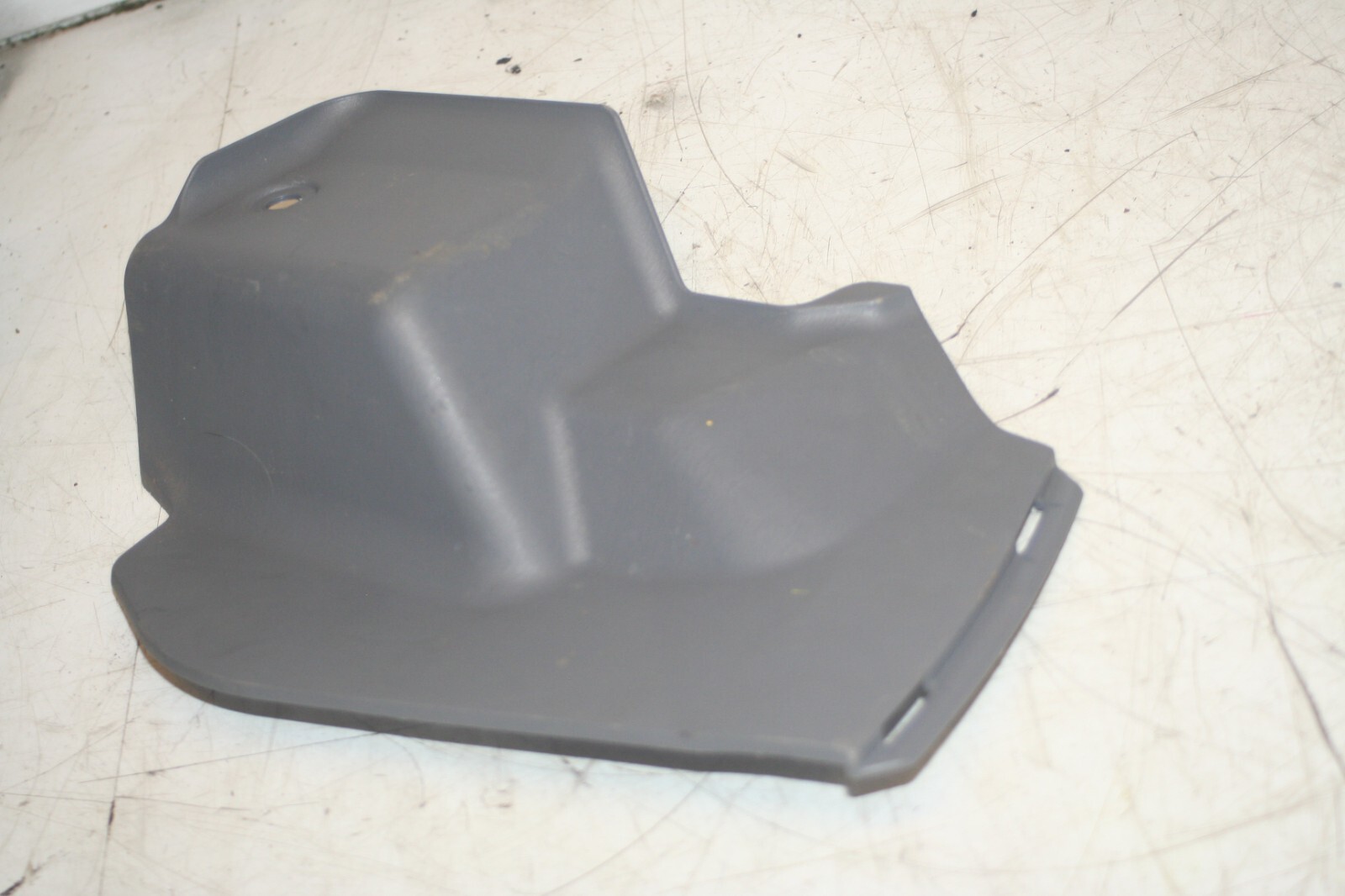 (99) TOYOTA RAV 4 3 DOOR. 55642-42030 DRIVER FRONT INTERIOR TRIM - Image 2