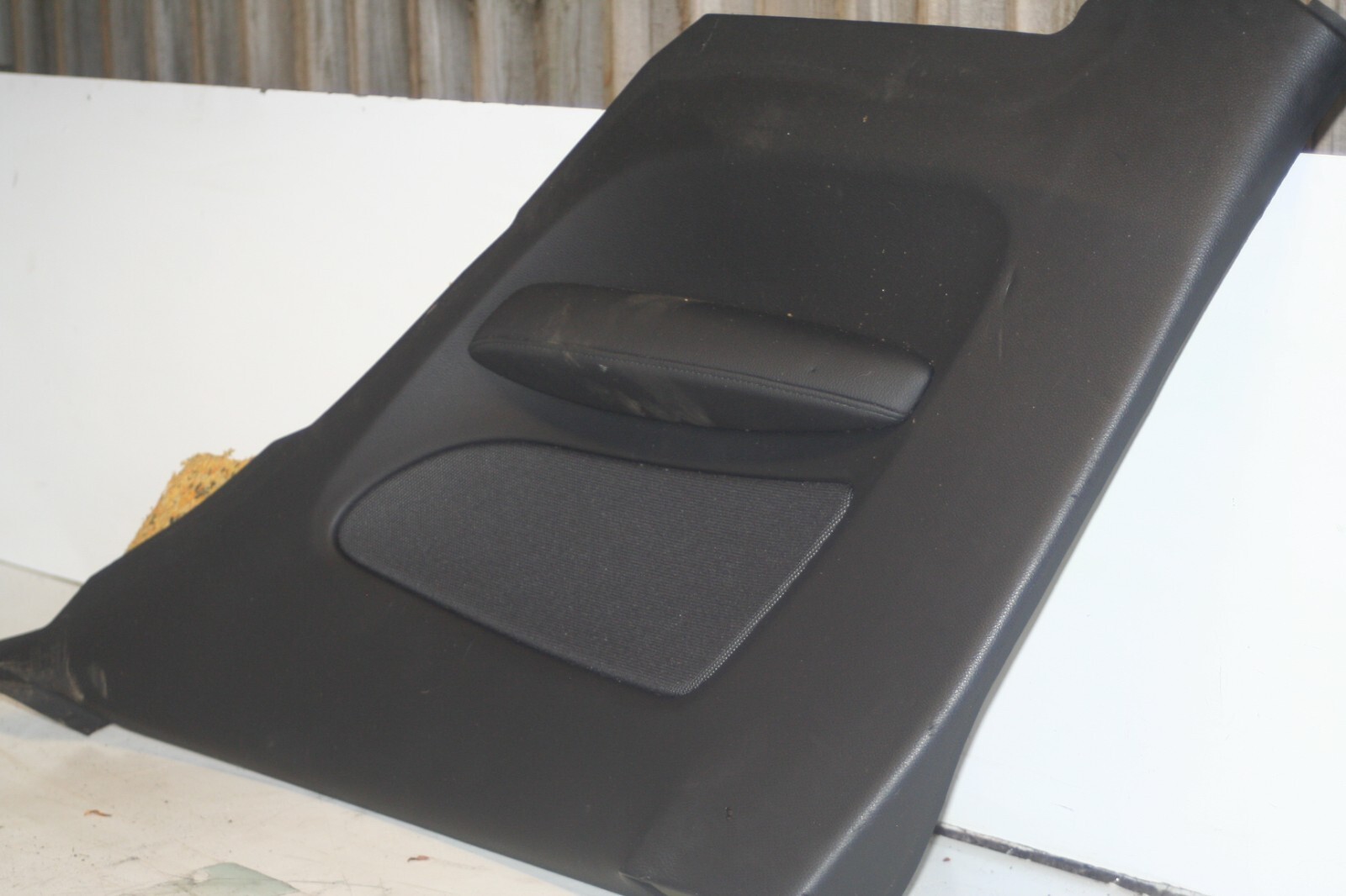 (95) 2010 BMW 1 SERIES E82. DRIVER SIDE REAR SIDE TRIM PANEL - Image 2