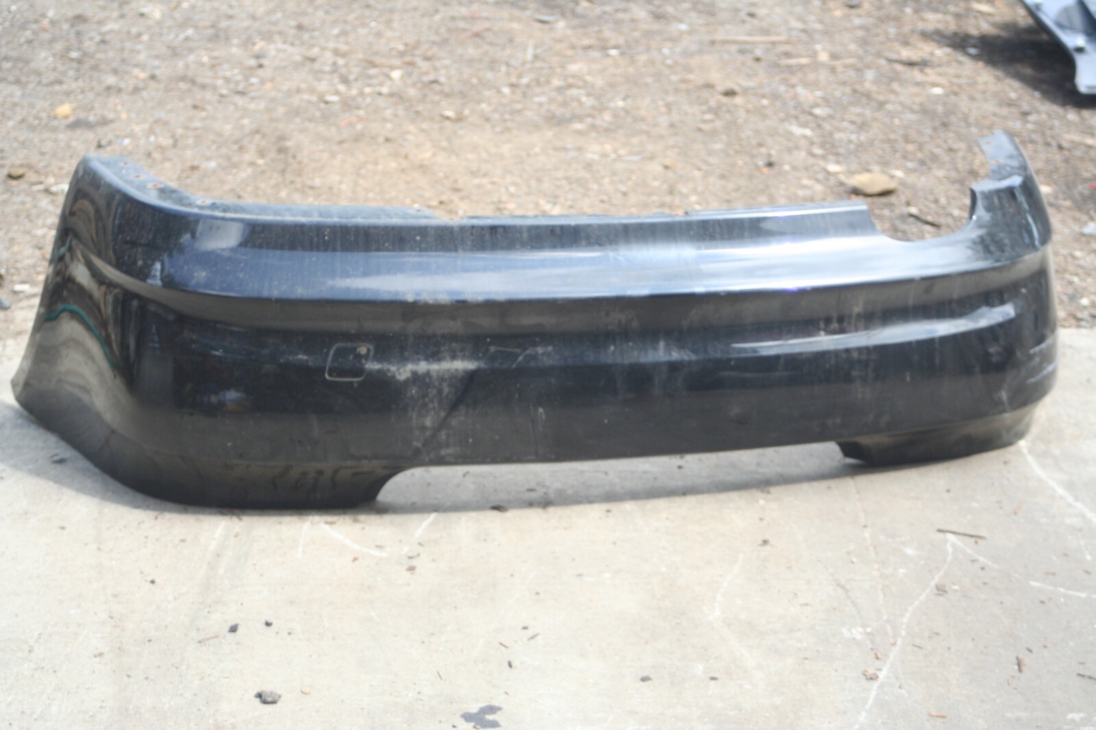 (95) 2010 BMW 1 SERIES E82. REAR BUMPER IN BLACK