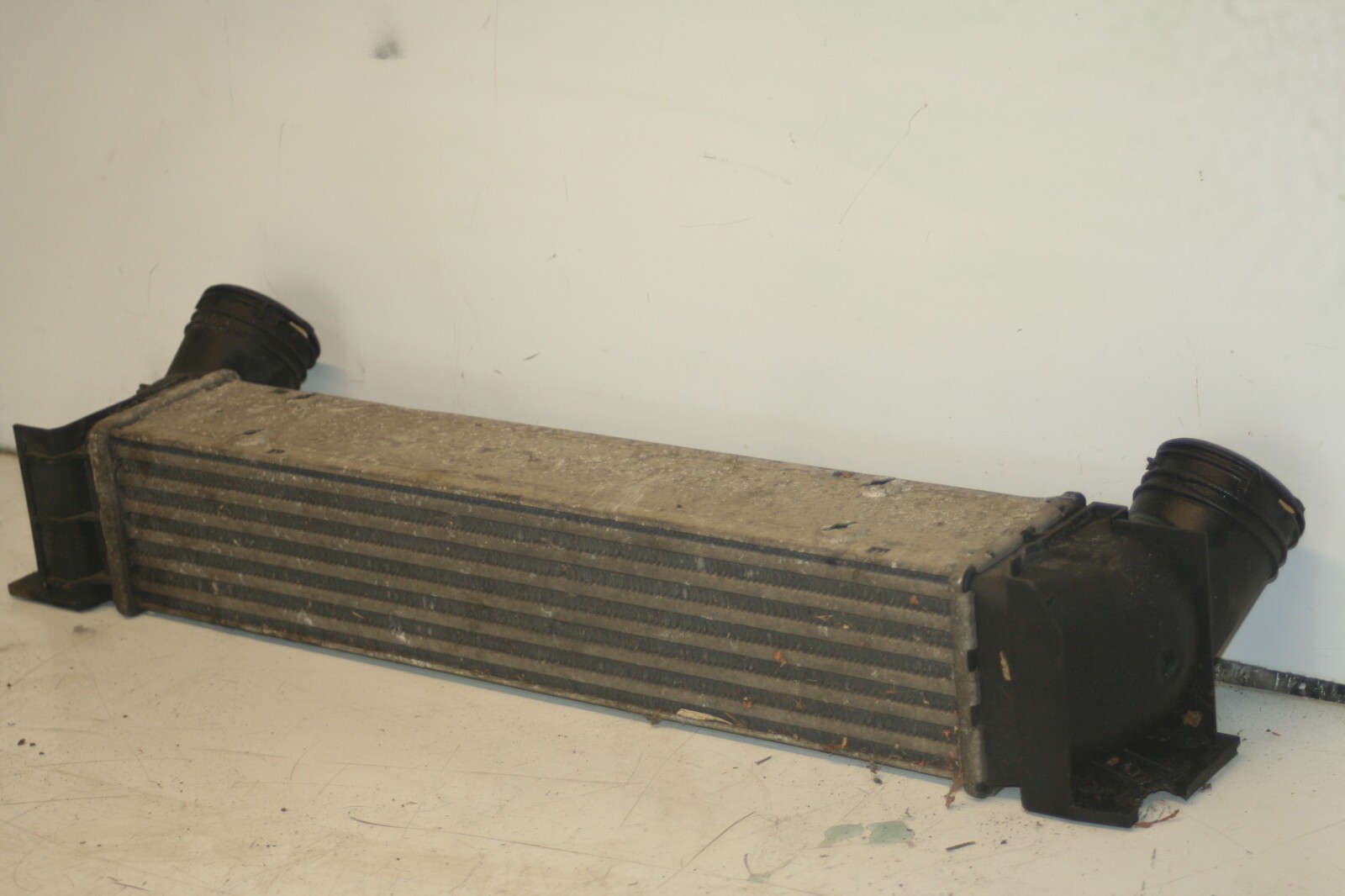 (95) 2010 BMW 1 SERIES E82. BOOST INTERCOOLER