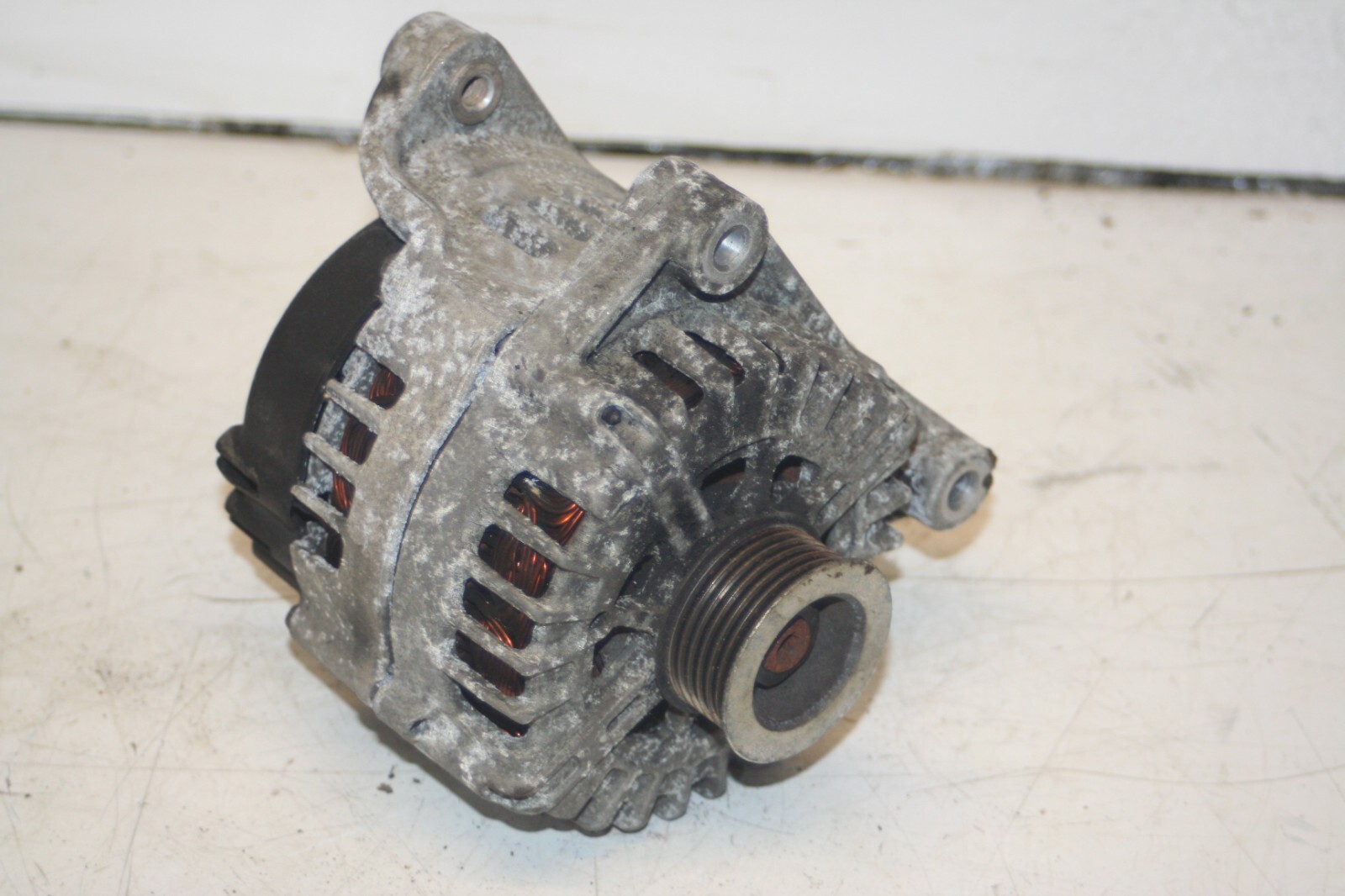 (95) 2010 BMW 1 SERIES E82. ALTERNATOR