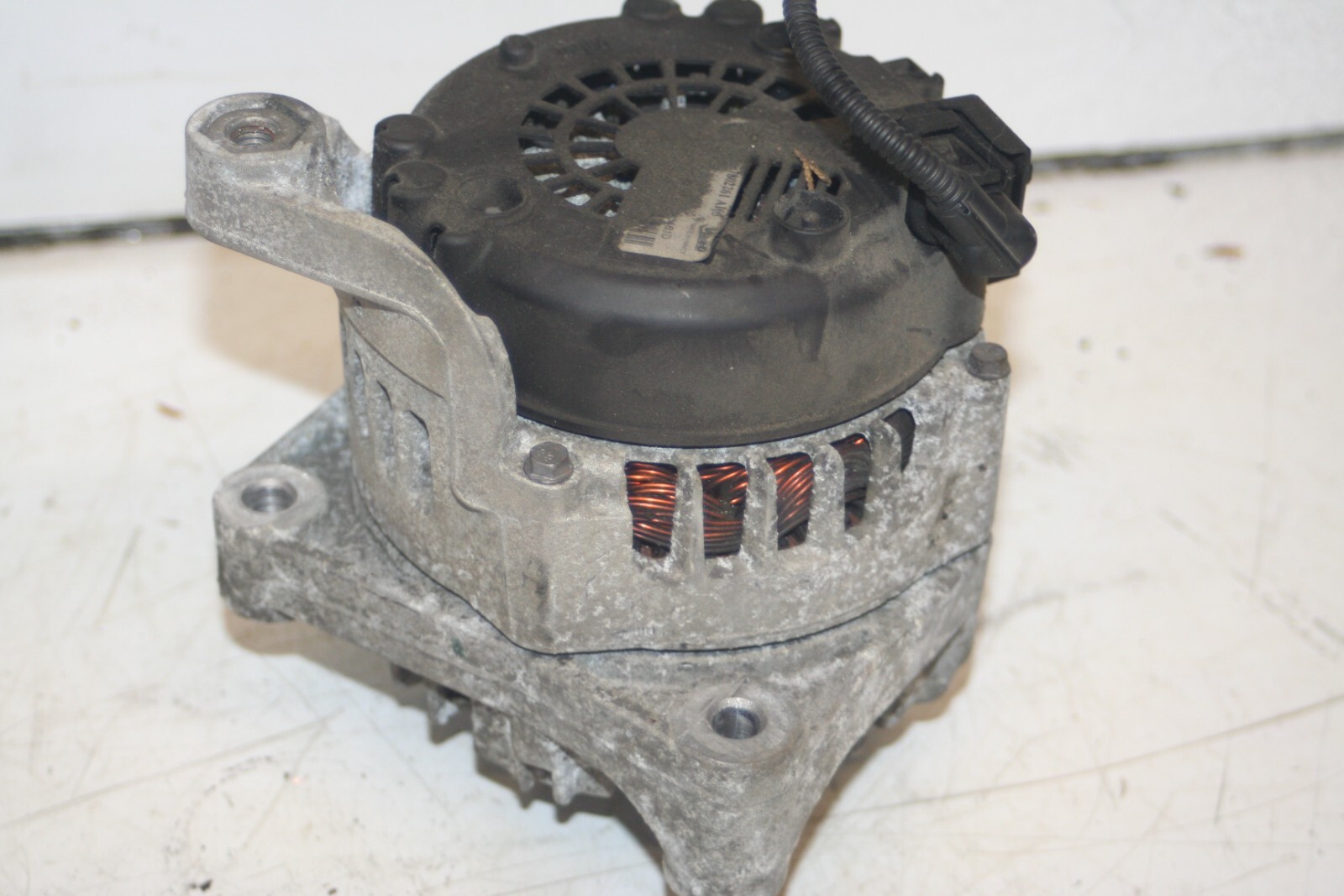 (95) 2010 BMW 1 SERIES E82. ALTERNATOR - Image 4