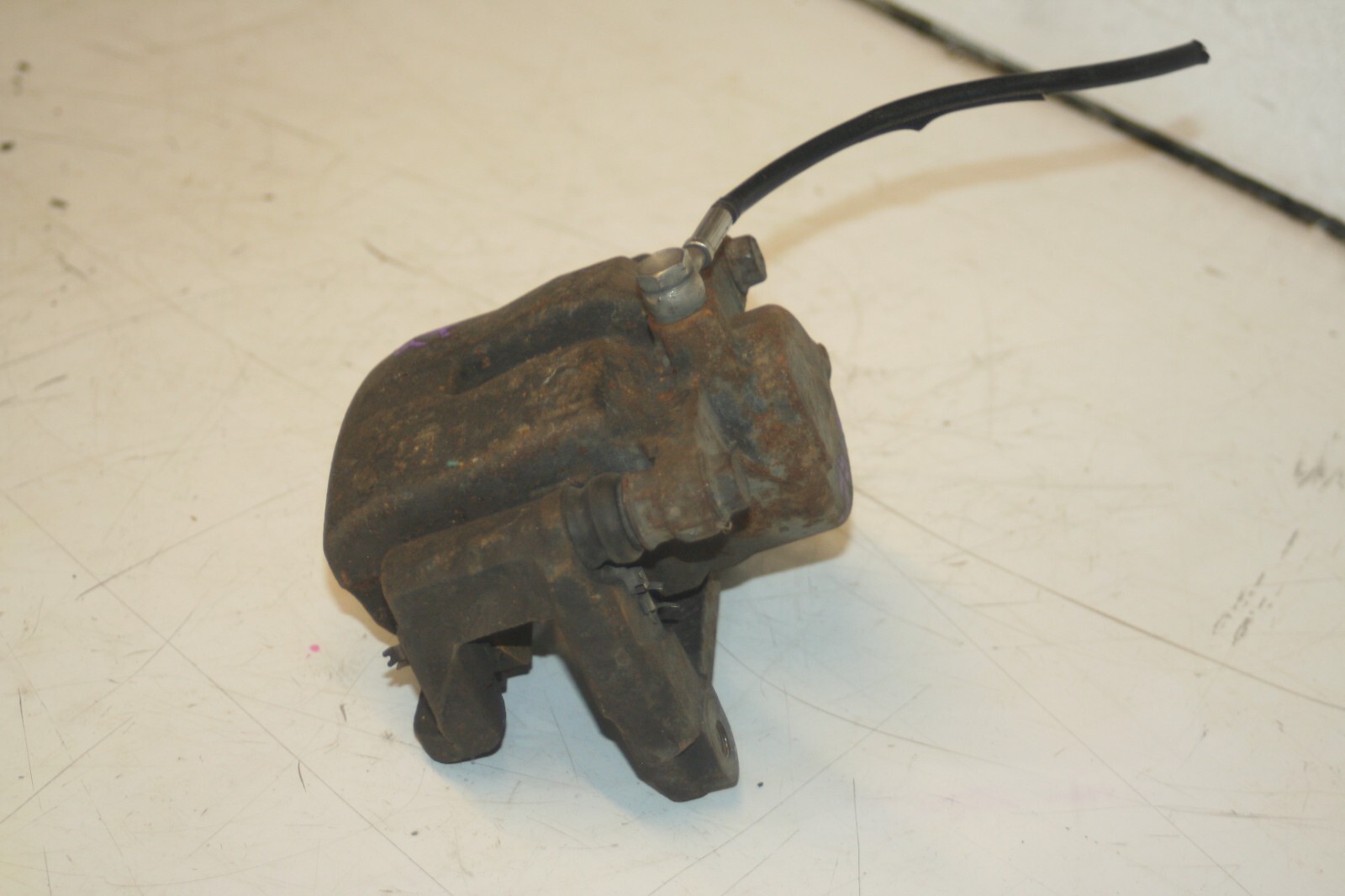 (95) 2010 BMW 1 SERIES E82. MX5 PASSENGER FRONT BRAKE CALIPER - Image 2