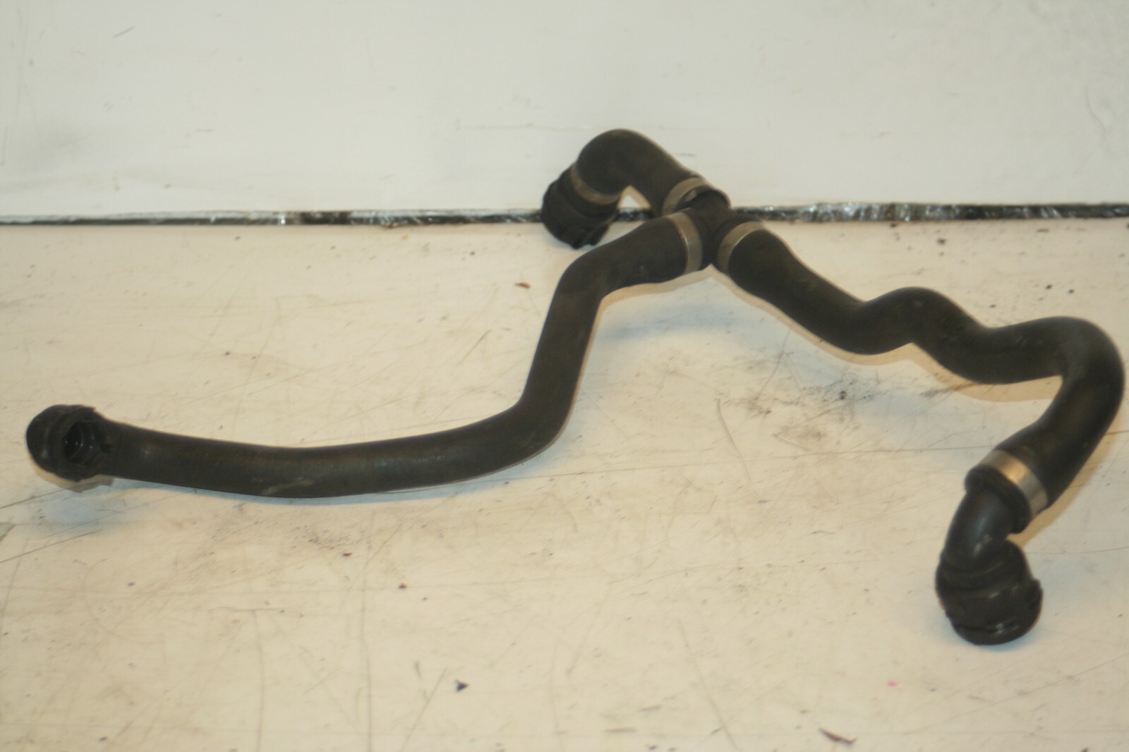 (95) 2010 BMW 1 SERIES E82. COOLANT PIPES - Image 2