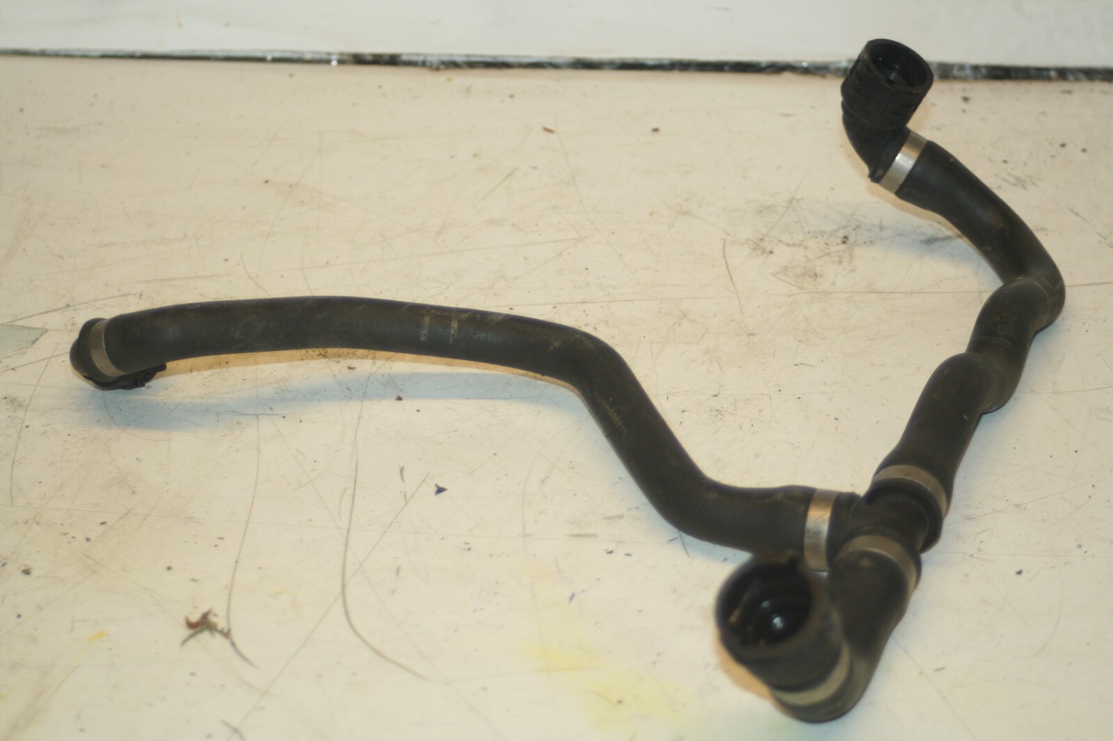 (95) 2010 BMW 1 SERIES E82. COOLANT PIPES - Image 3