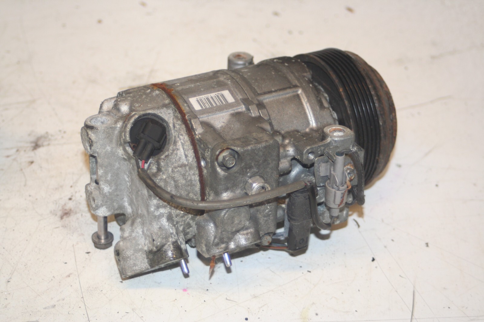 (95) 2010 BMW 1 SERIES E82. AIR CON CONDITIONING PUMP COMPRESSOR