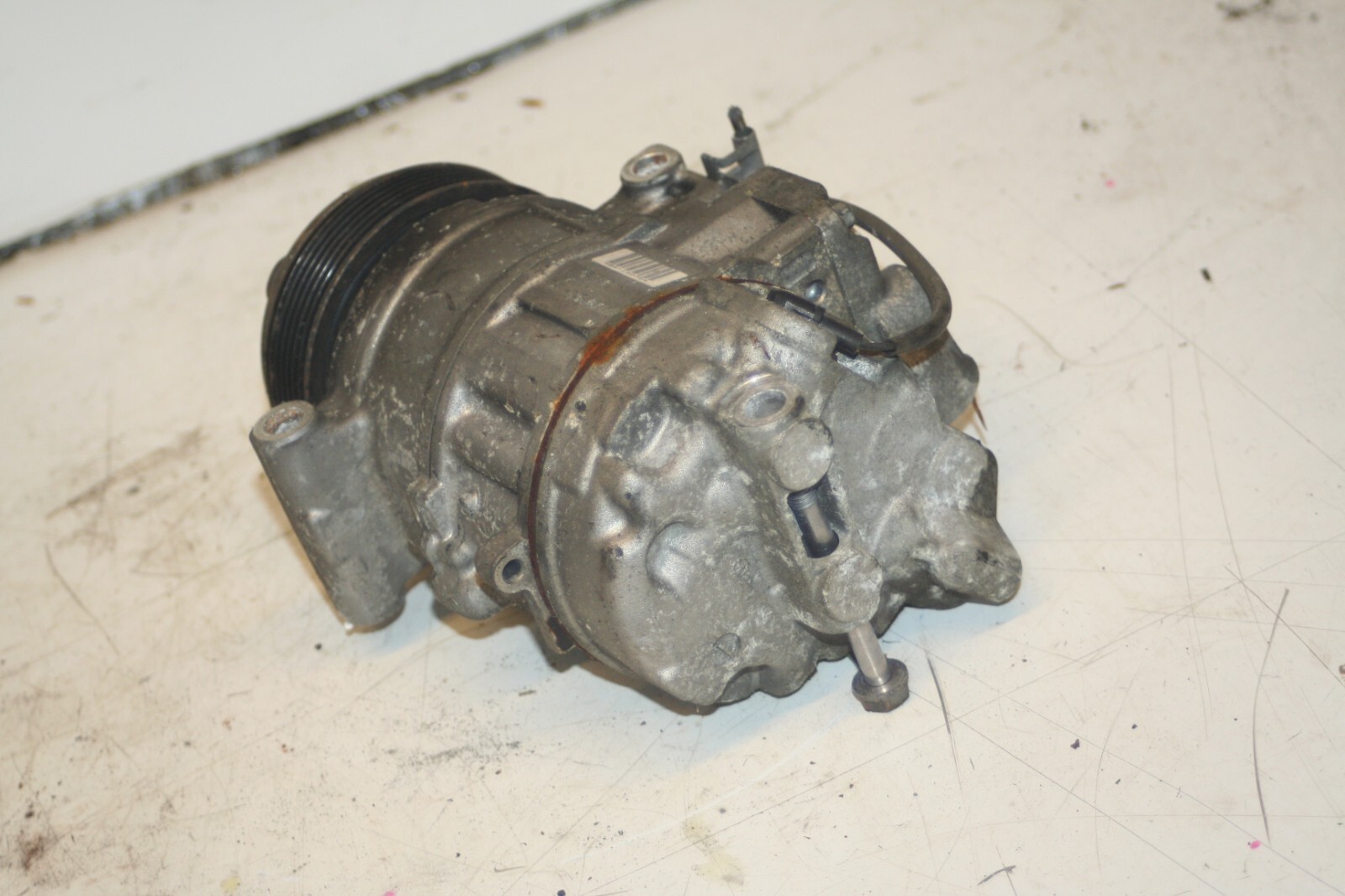 (95) 2010 BMW 1 SERIES E82. AIR CON CONDITIONING PUMP COMPRESSOR - Image 2