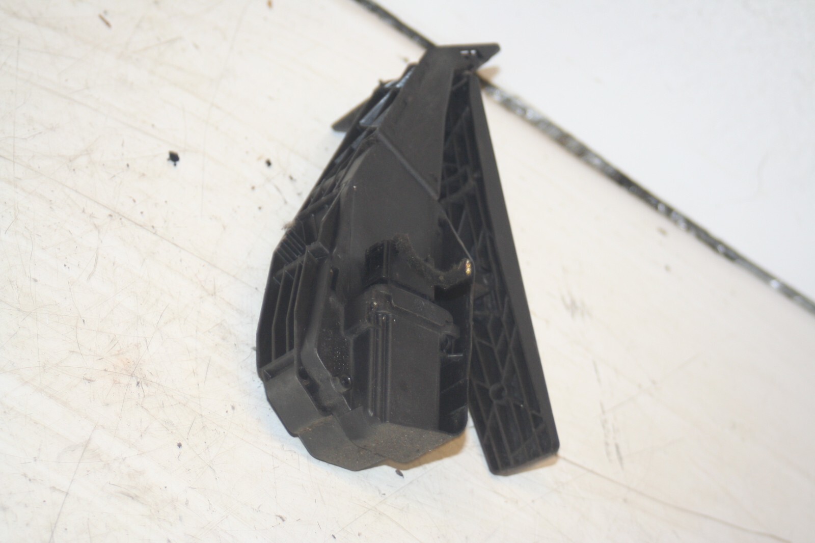 (95) 2010 BMW 1 SERIES E82. THROTTLE ACCELERATOR PEDAL 6793743 - Image 3