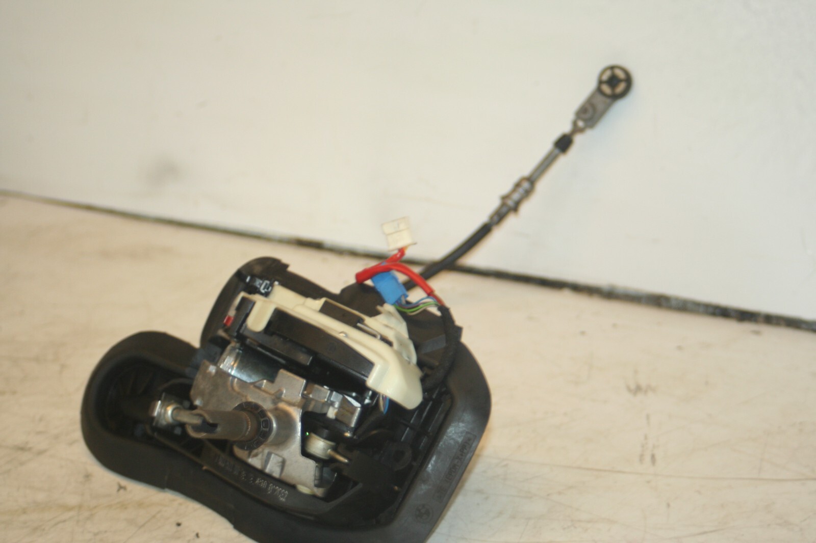 (95) 2010 BMW 1 SERIES E82. AUTOMATIC GEAR SELECTOR - Image 2