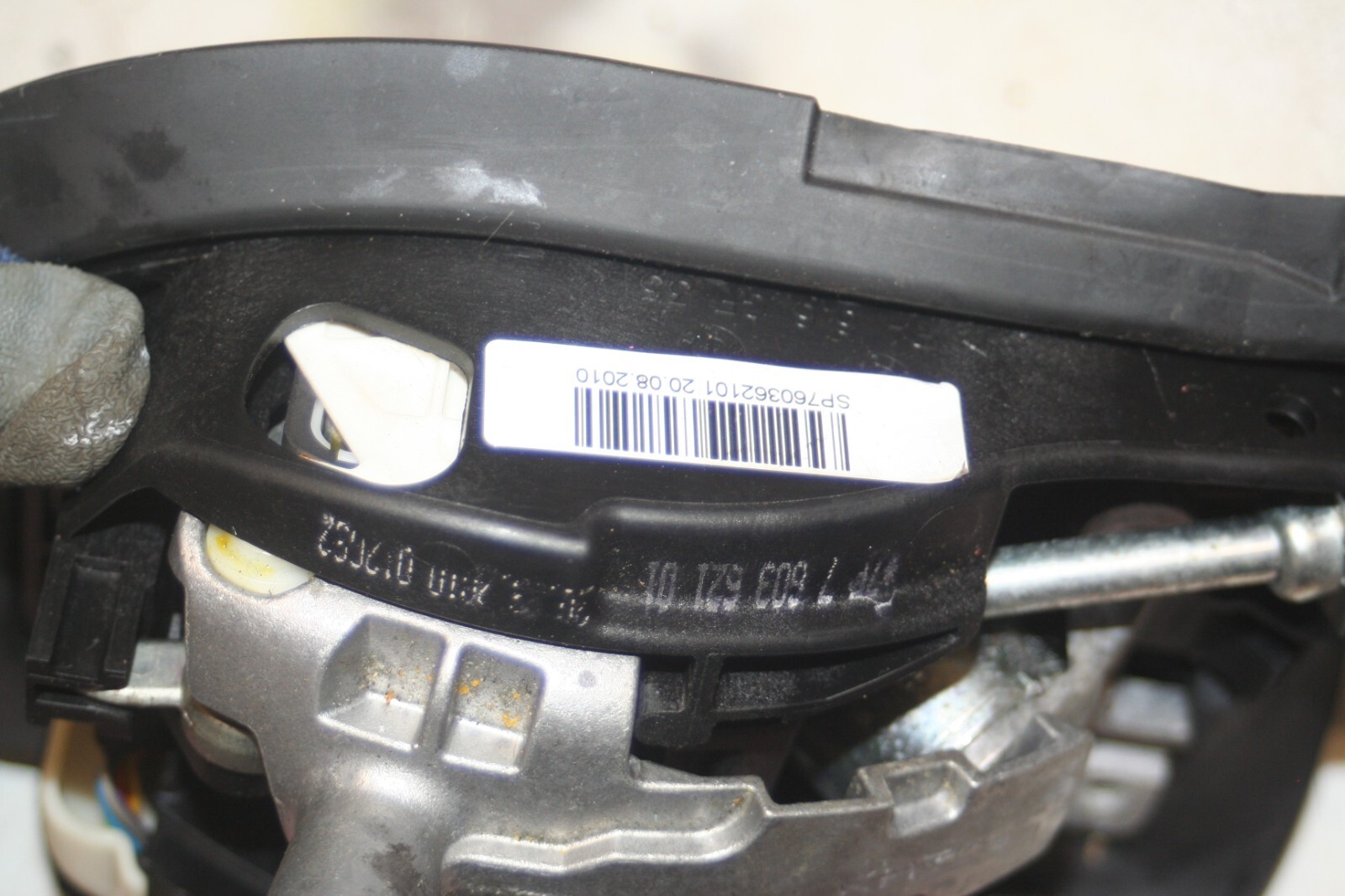 (95) 2010 BMW 1 SERIES E82. AUTOMATIC GEAR SELECTOR - Image 6