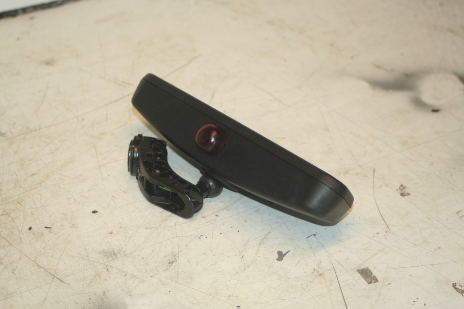 (95) 2010 BMW 1 SERIES E82. REAR VIEW MIRROR - Image 2