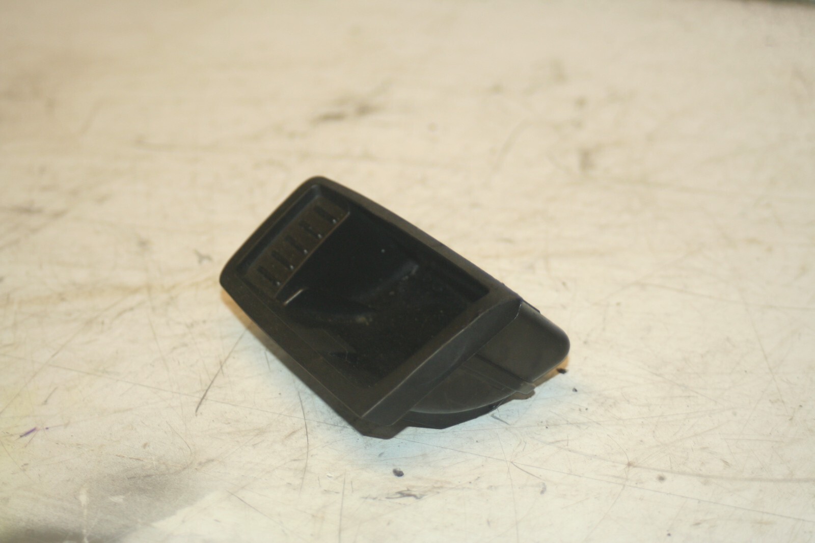 (95) 2010 BMW 1 SERIES E82. 7078573 ASHTRAY STORAGE POCKET - Image 2