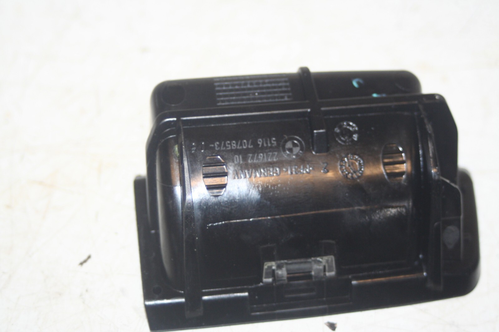 (95) 2010 BMW 1 SERIES E82. 7078573 ASHTRAY STORAGE POCKET - Image 4